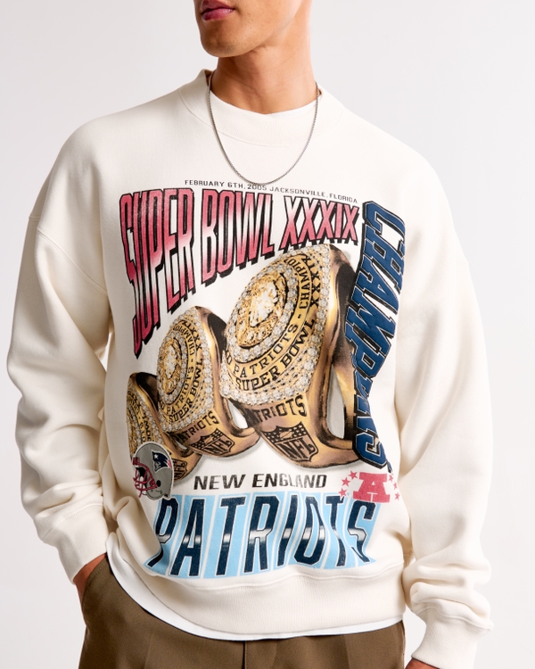 New England Patriots Graphic Crew Sweatshirt, Cream