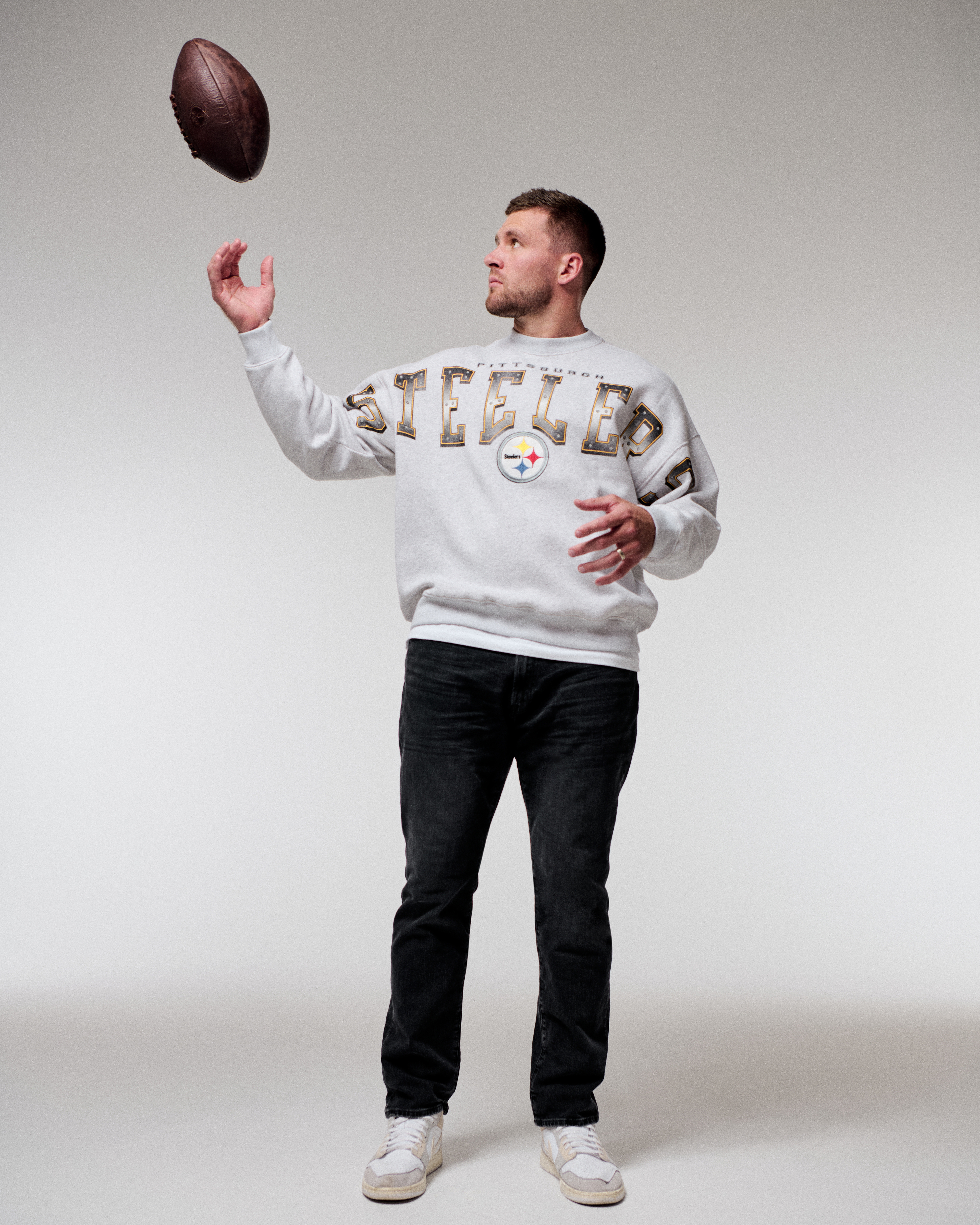 ★Abercrombie & Fitch★ピッツバーグスティーラーズパーカー Men's Pittsburgh Steelers Graphic Crew Sweatshirt | Men's Tops