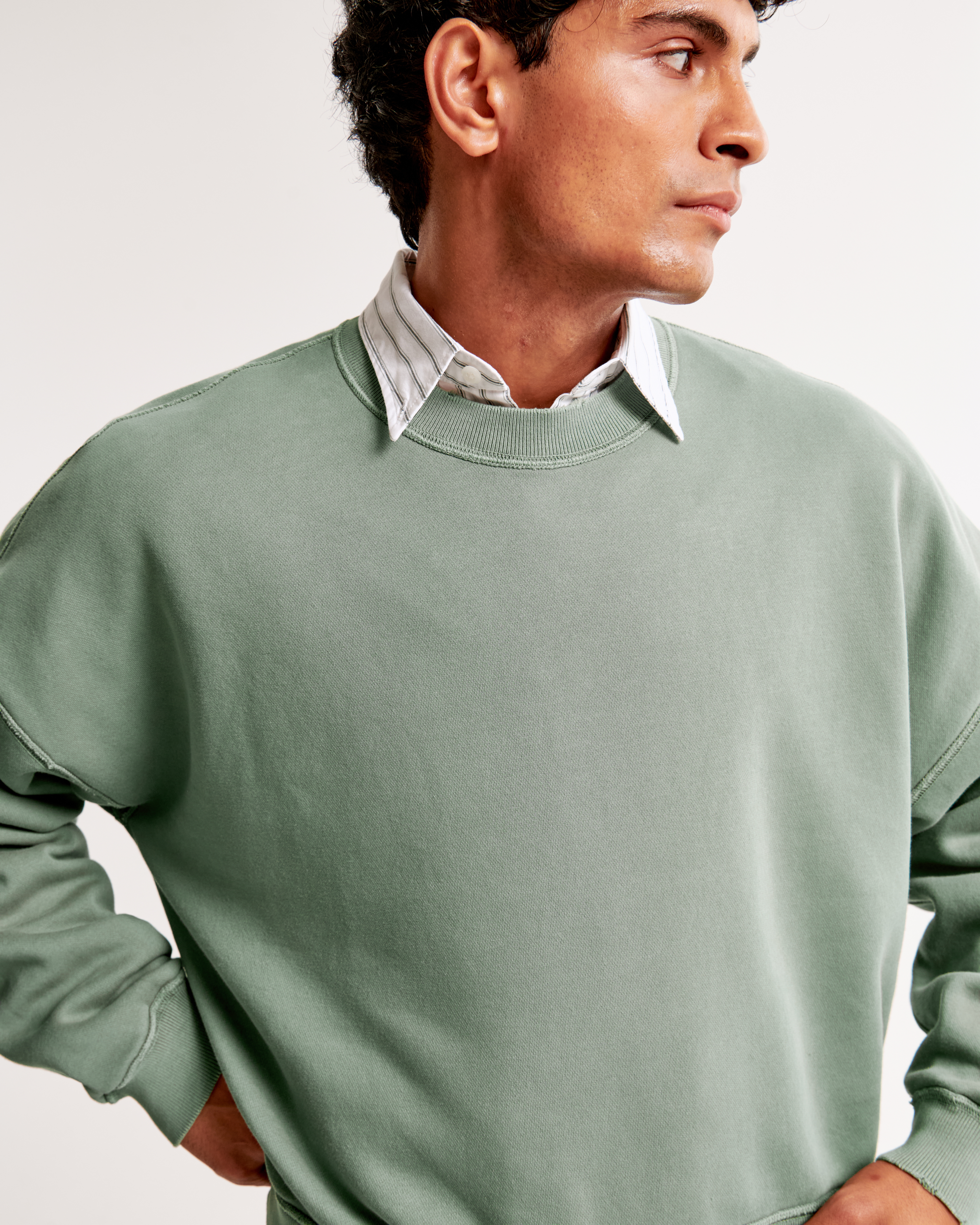 Men's Cropped Essential Crew Sweatshirt | Men's Tops
