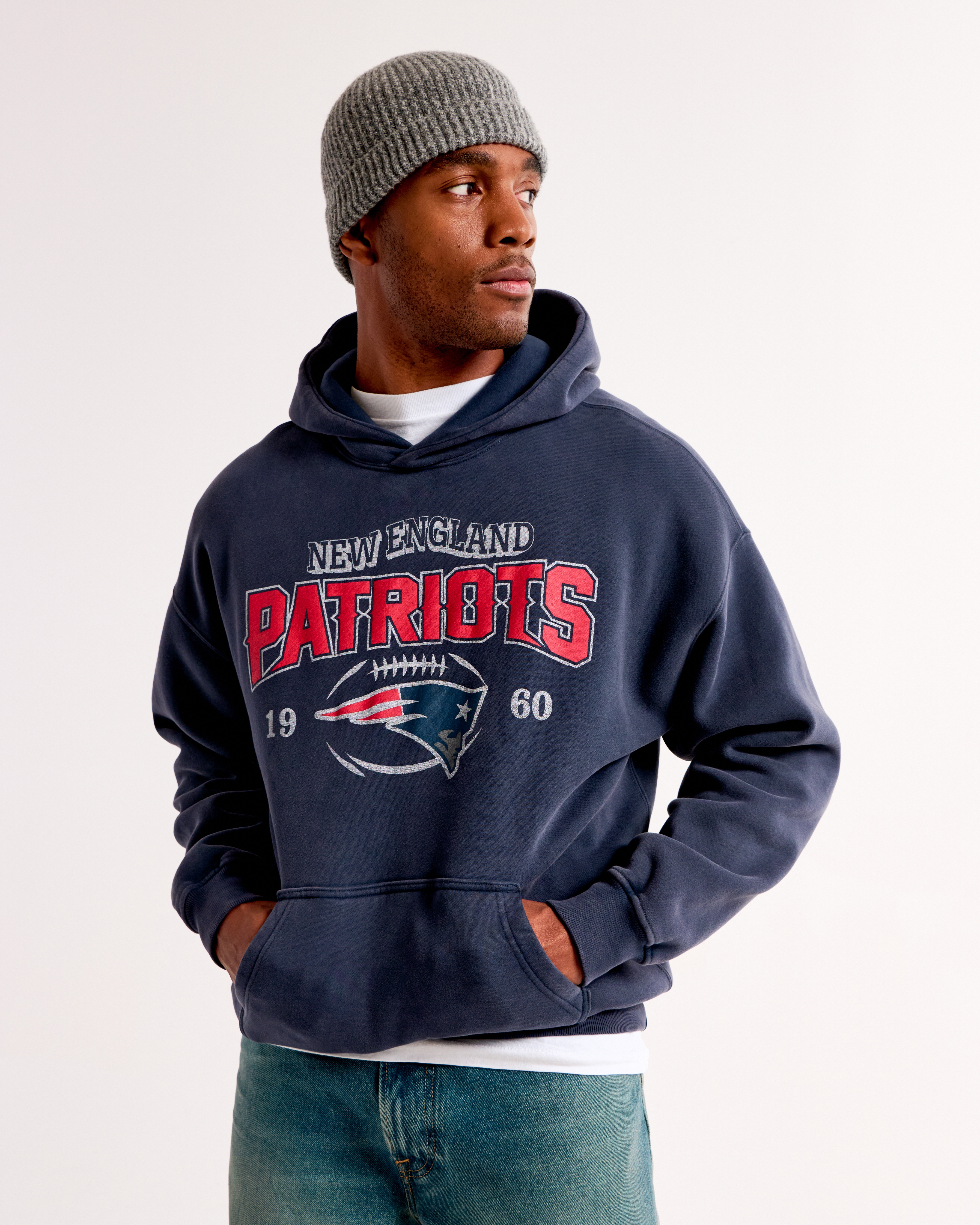 Men s New England Patriots Graphic Popover Hoodie Men s Abercrombie