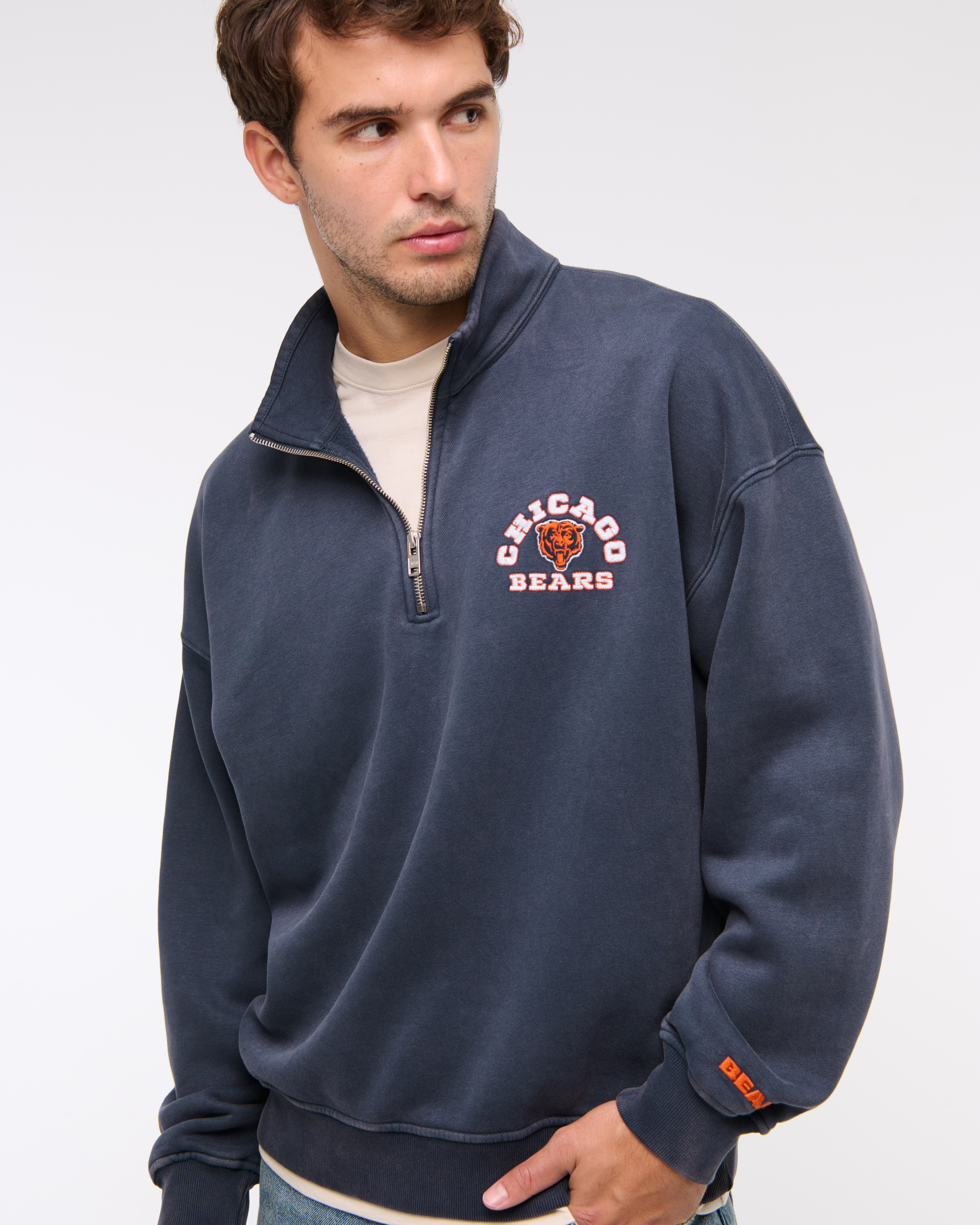 Men's Chicago Bears Half-Zip Sweatshirt | Men's Clearance