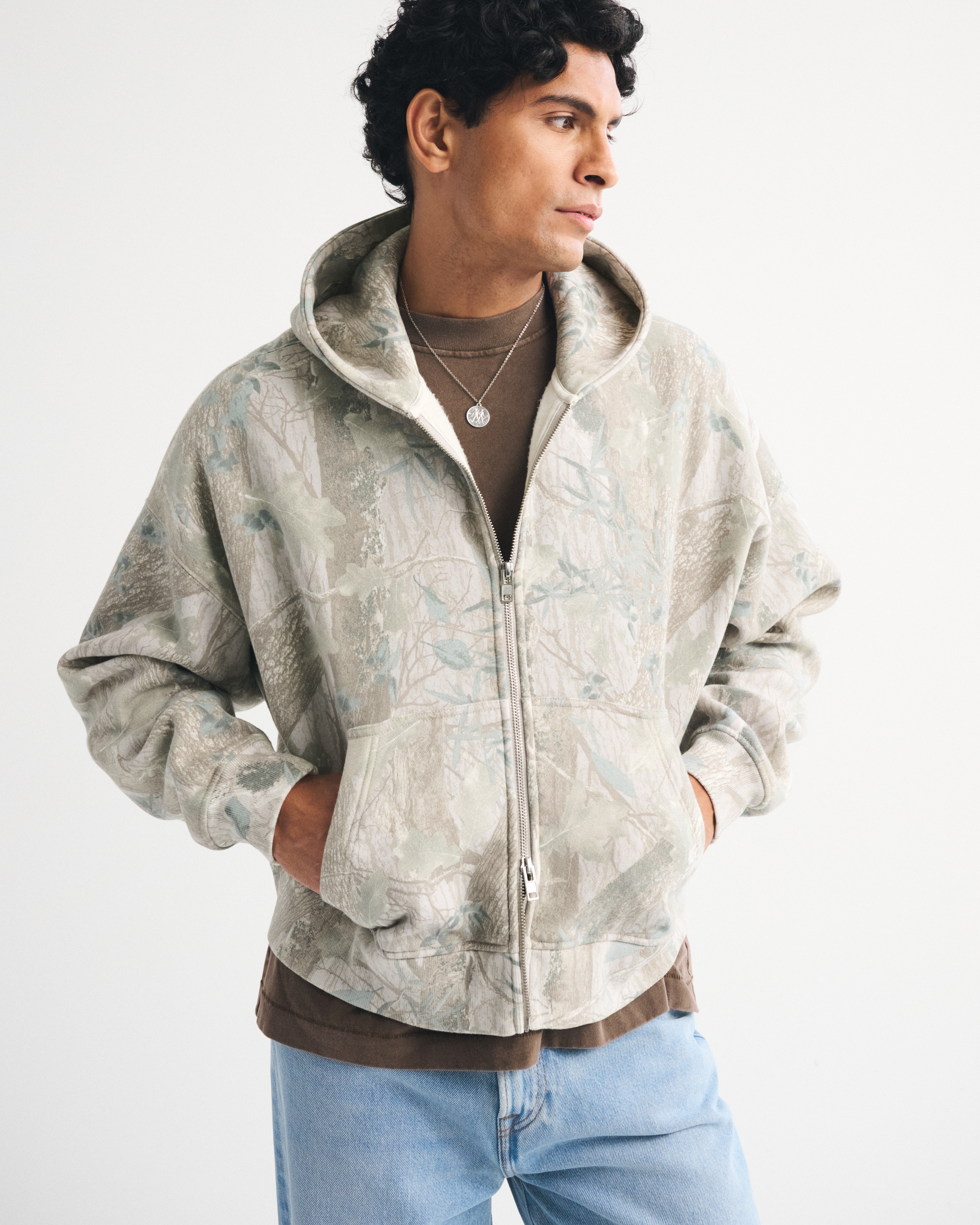 Abercrombie & Fitch Essential Cropped Full-zip Hoodie In Gray