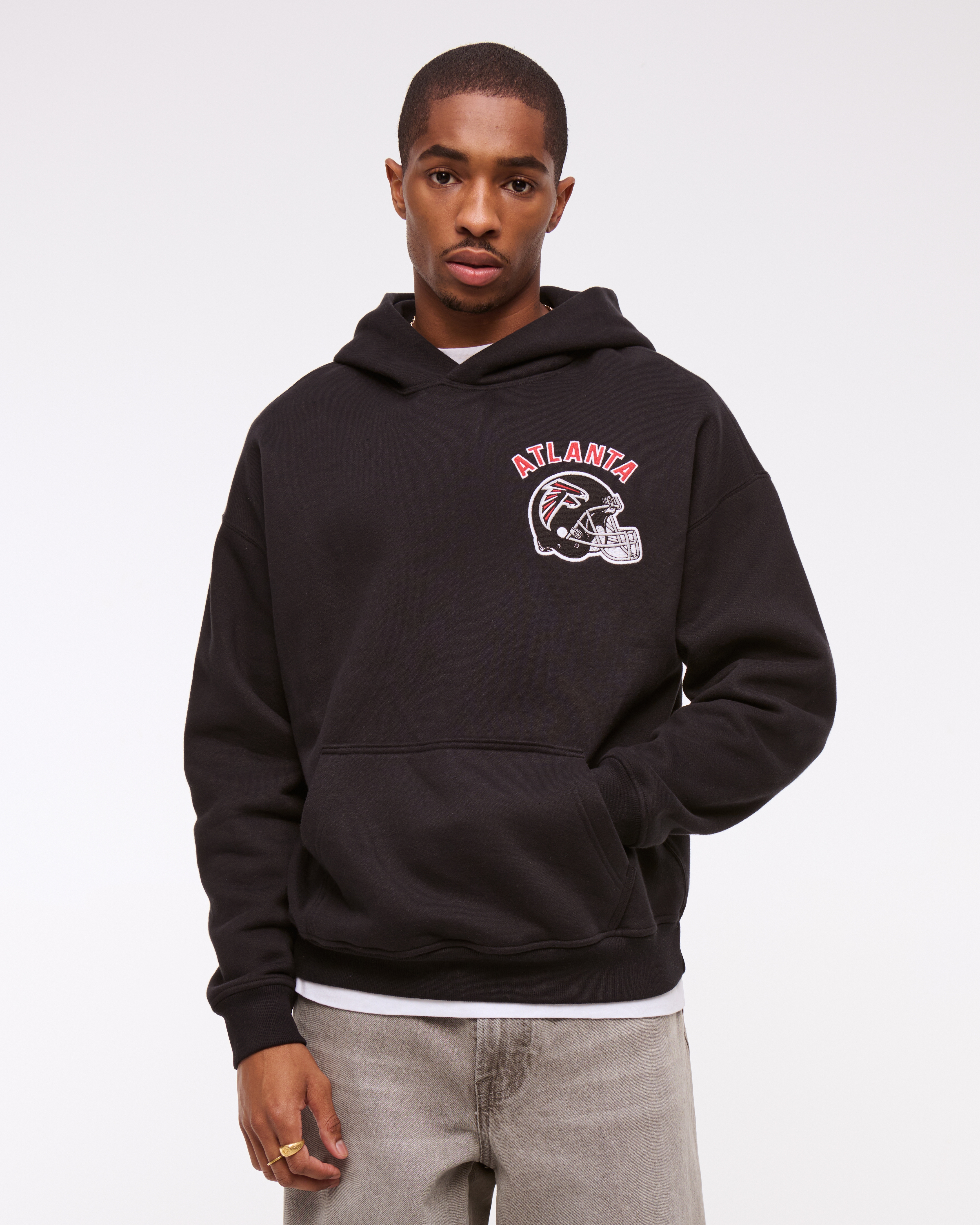 Abercrombie & Fitch Atlanta Falcons Graphic Popover Hoodie In Black