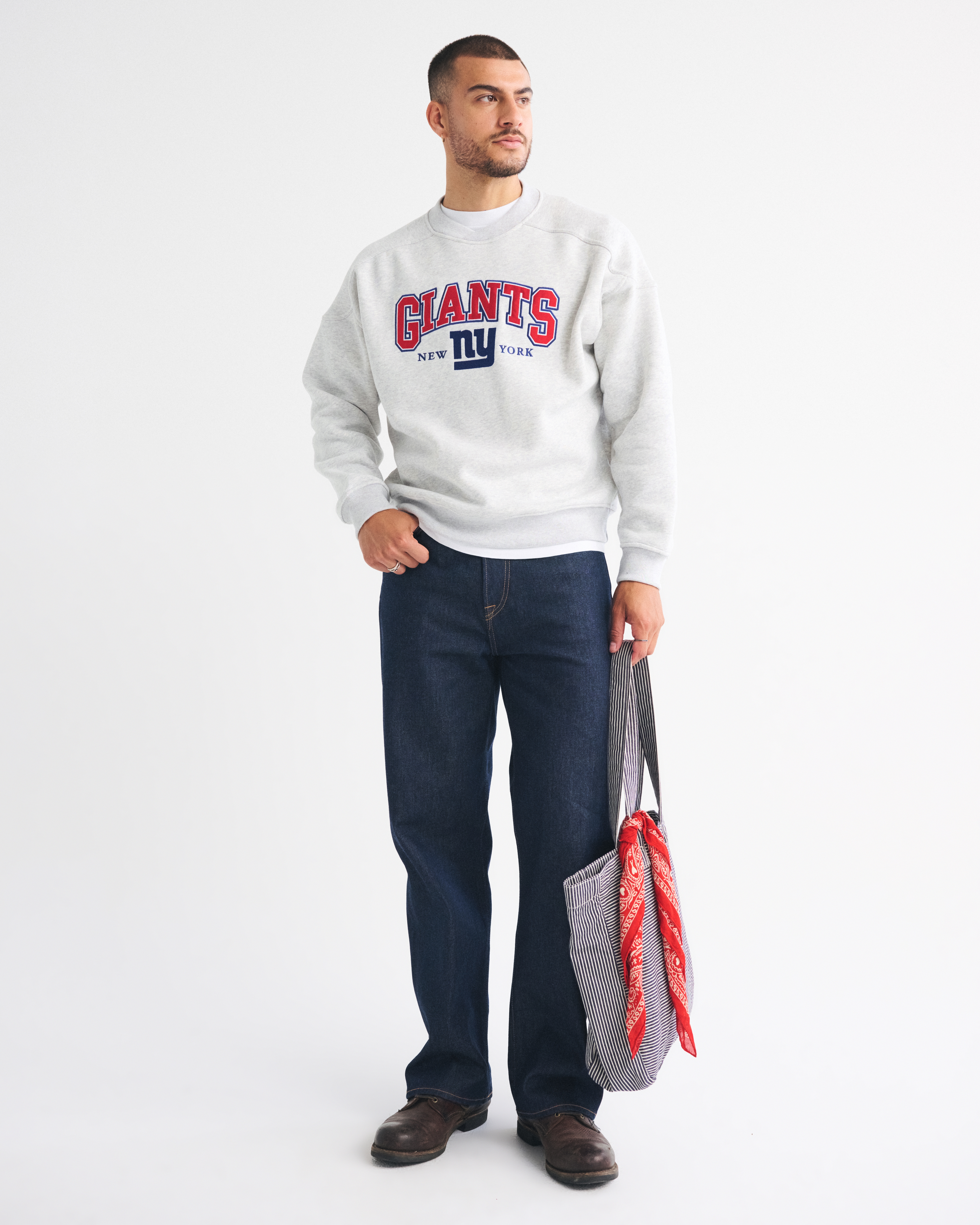 A&G.Sterling Silver クロスグラフィック トレーナーUSA M NFL Graphic New York Giants Crew Neck Sweater | NEC EU