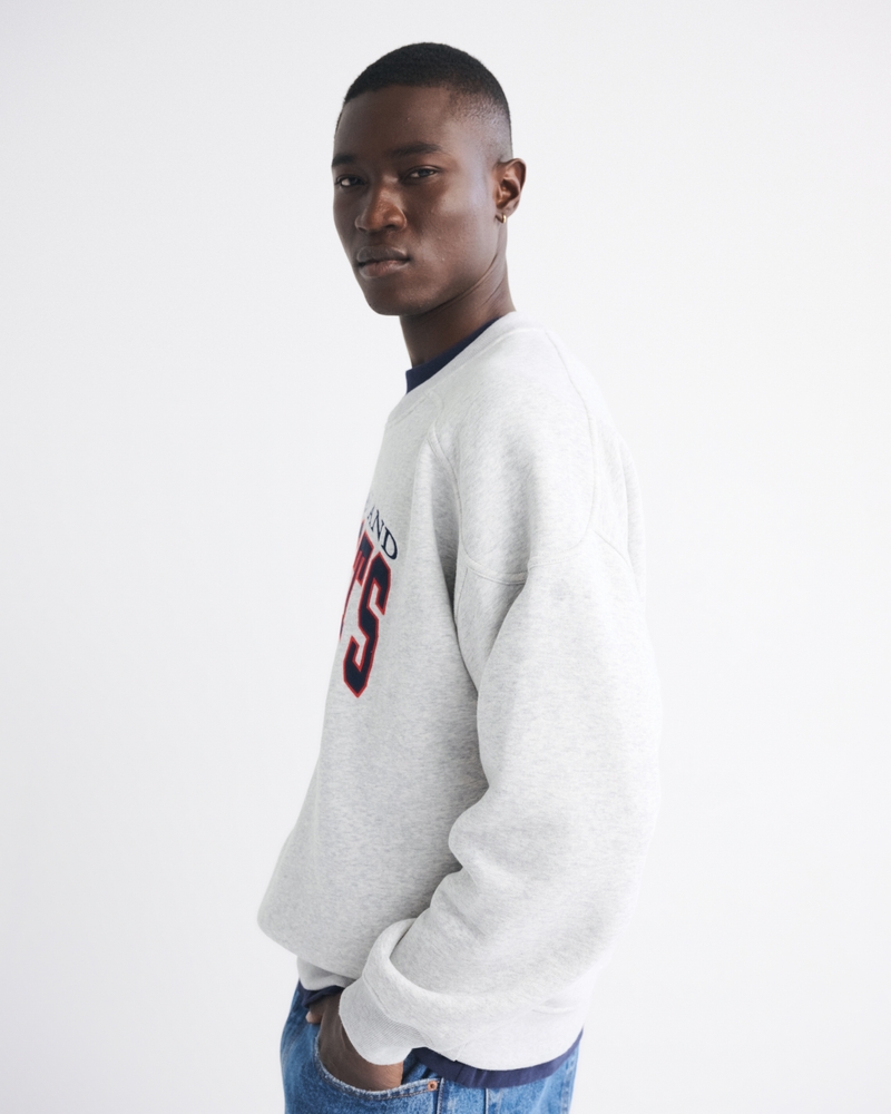 New England Patriots Graphic Crew Sweatshirt