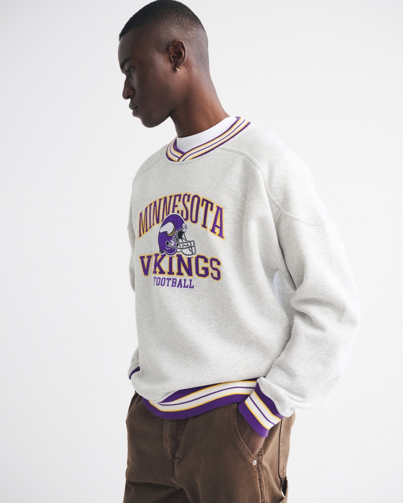Minnesota Vikings Graphic Crew Sweatshirt