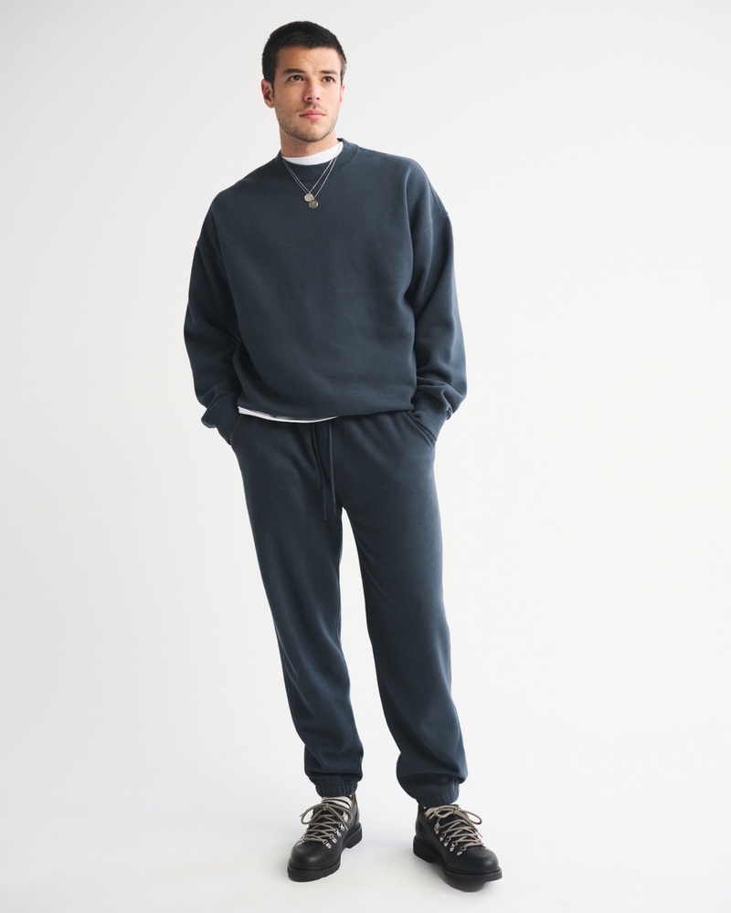 Essential Crew Sweatshirt