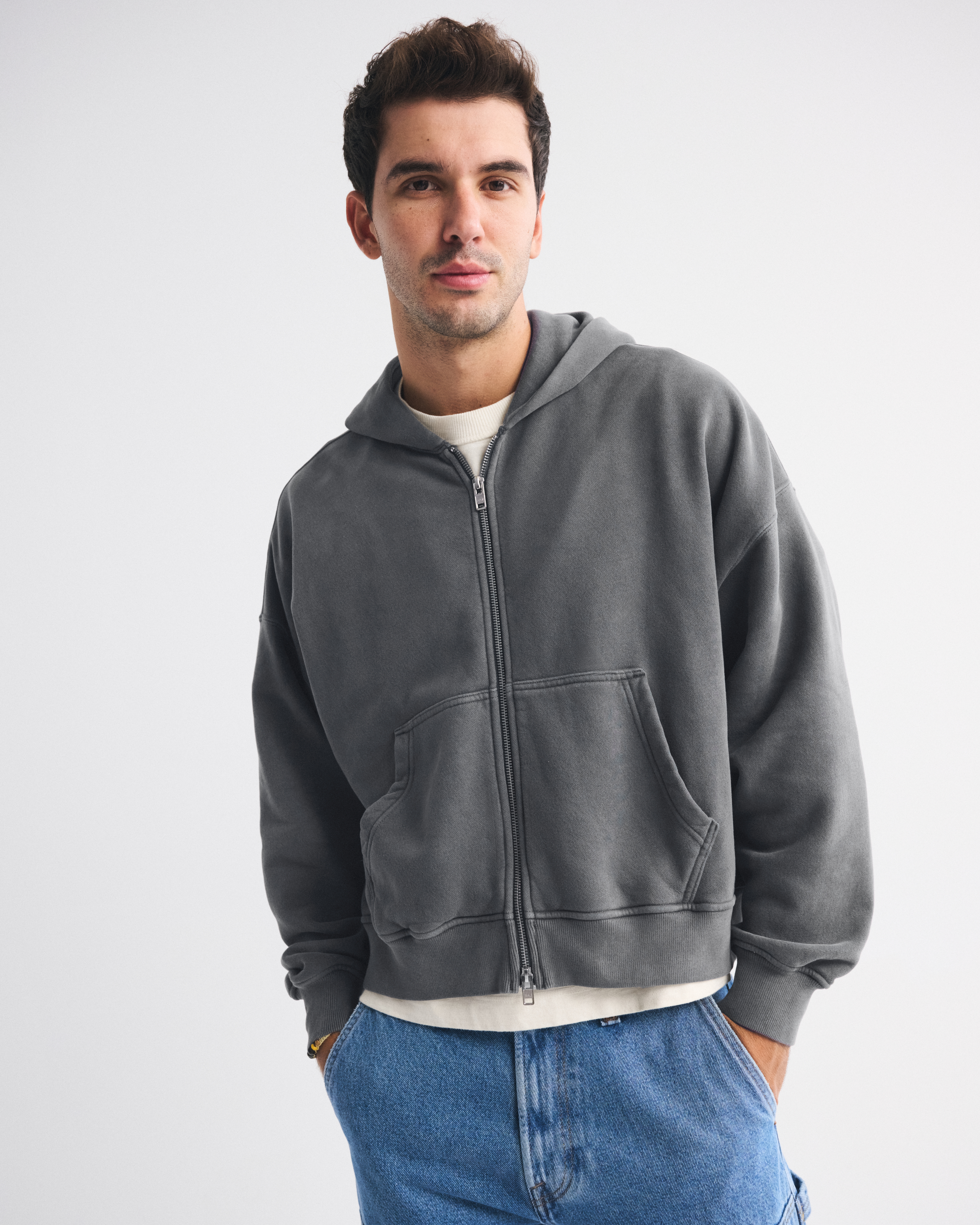 Abercrombie & Fitch Essential Cropped Full-zip Hoodie In Gray
