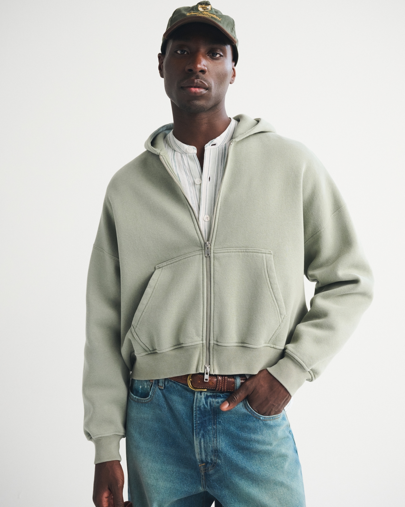 Men's Essential Cropped Full-Zip Hoodie | Men's Tops | Abercrombie.com