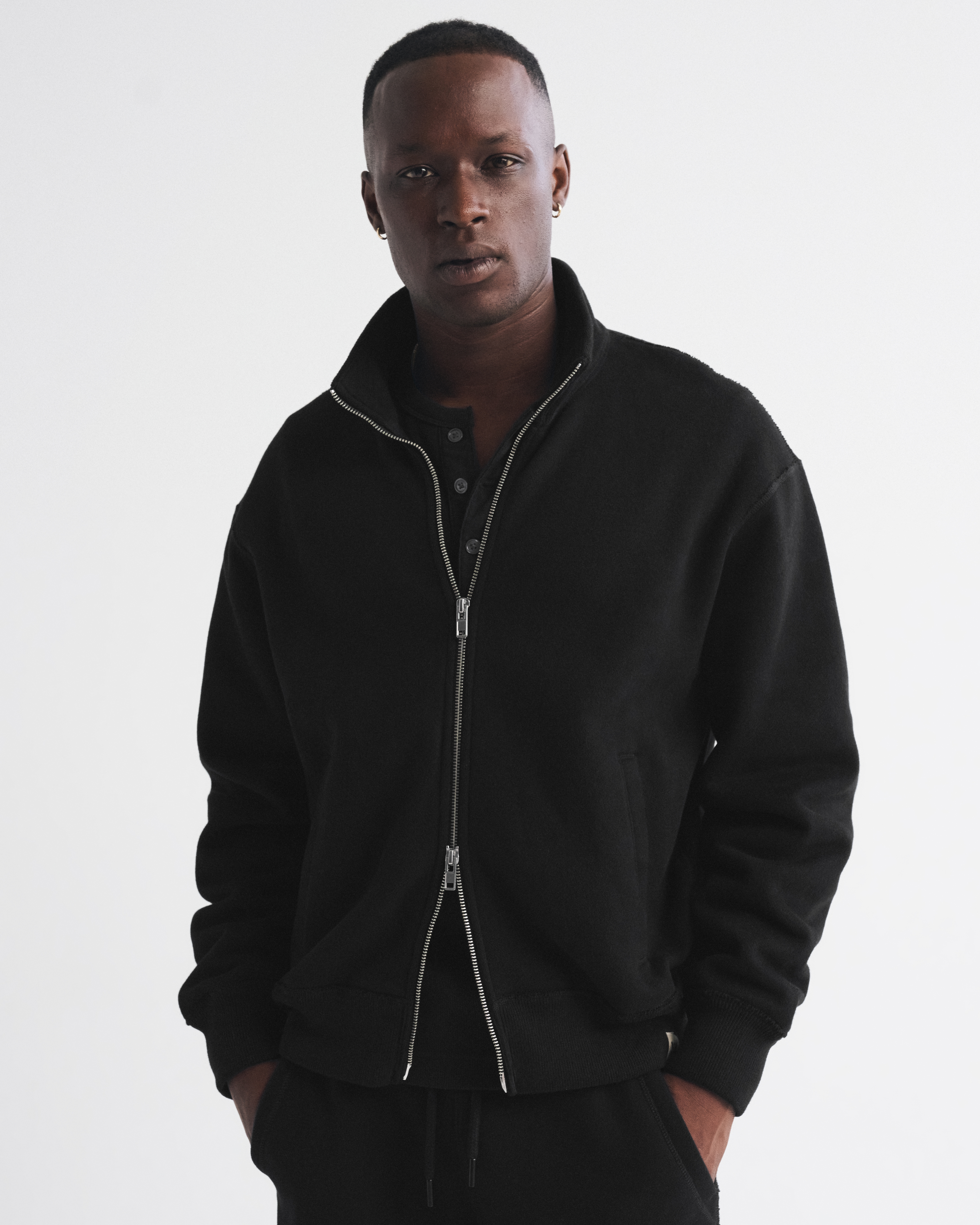 Мужской свитшот Abercrombie & Fitch Heritage Heavyweight Full-Zip, цвет: Чёрный — фото 2