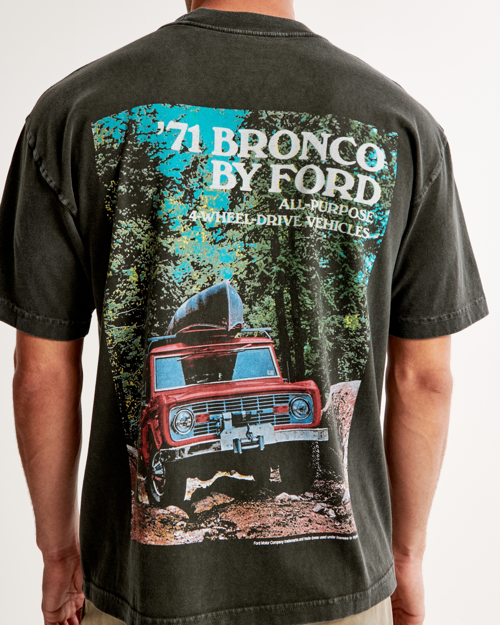 Ford Bronco - Surf Trip T-Shirt 