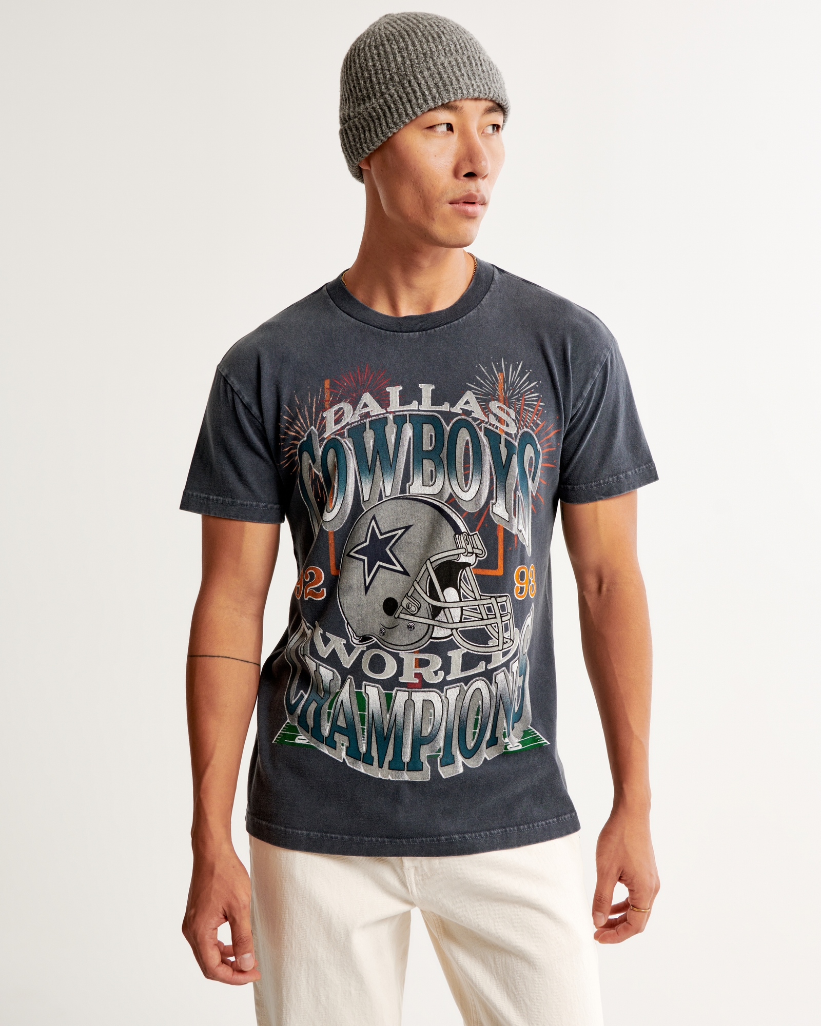 Dallas Cowboys Sparkle Christmas Graphic T-Shirt - Mens