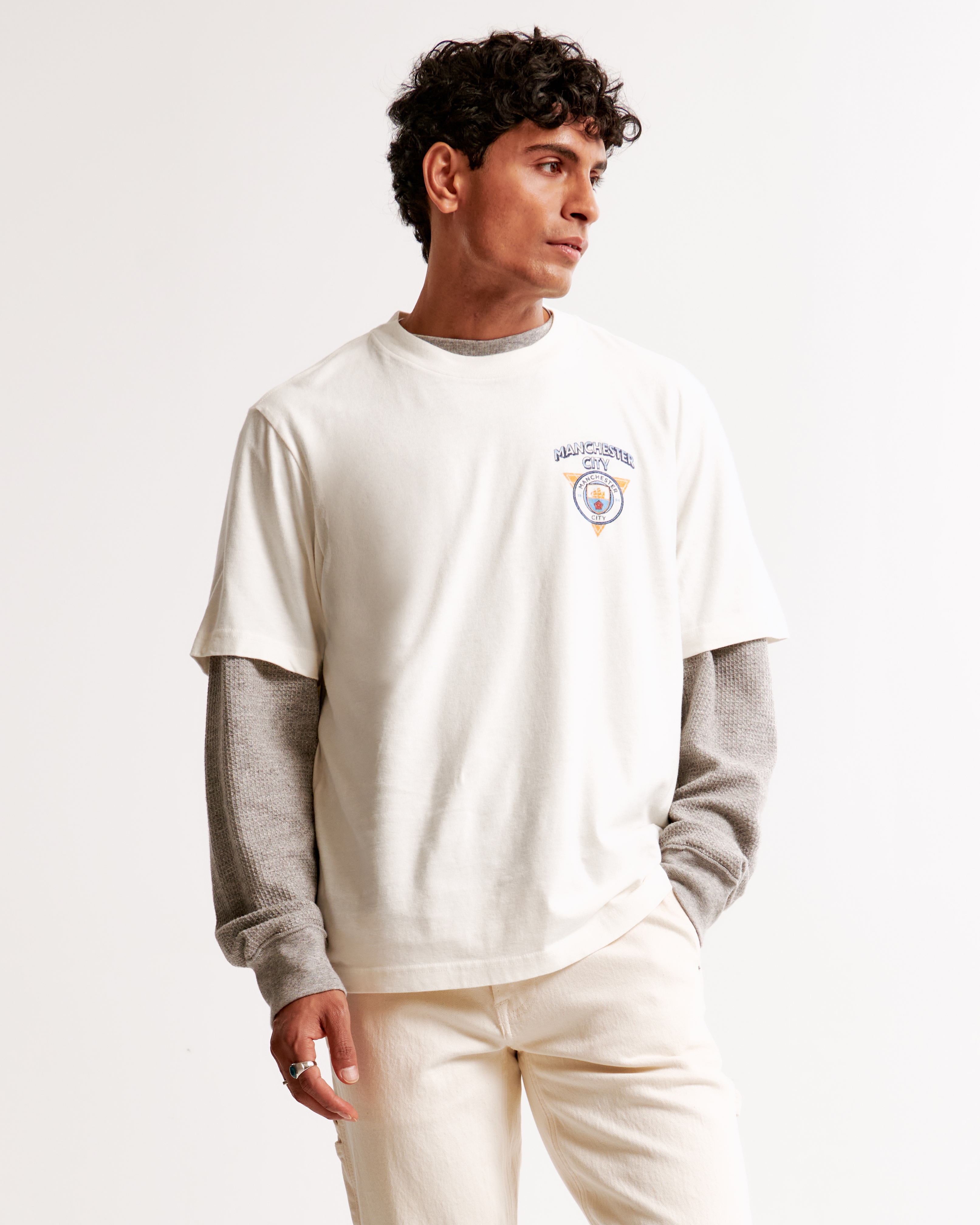 最適な材料 City Manchester Men's FC Tee Graphic Vintage-Inspired トップス