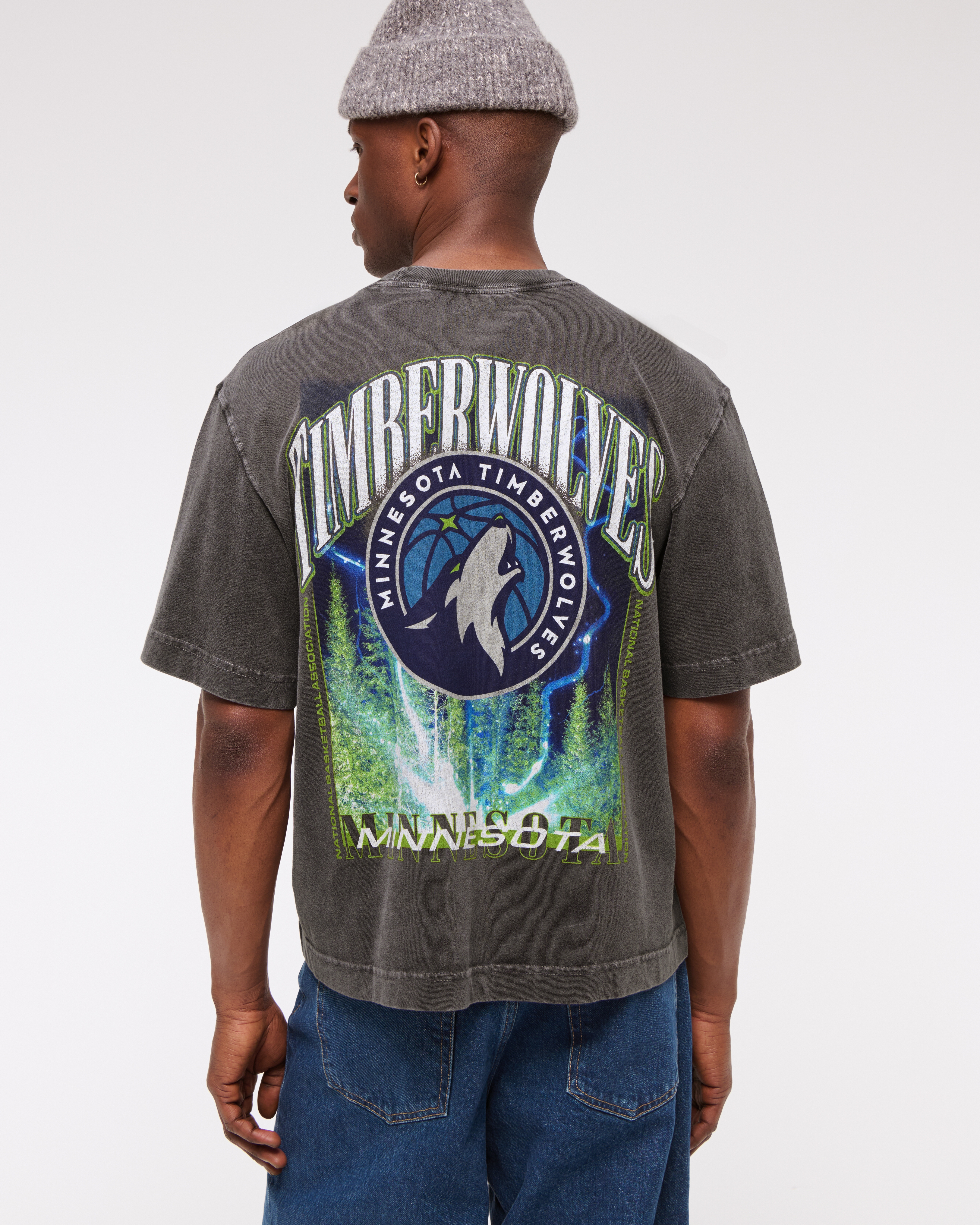 Men's Cropped Minnesota Timberwolves Graphic Tee | Men's