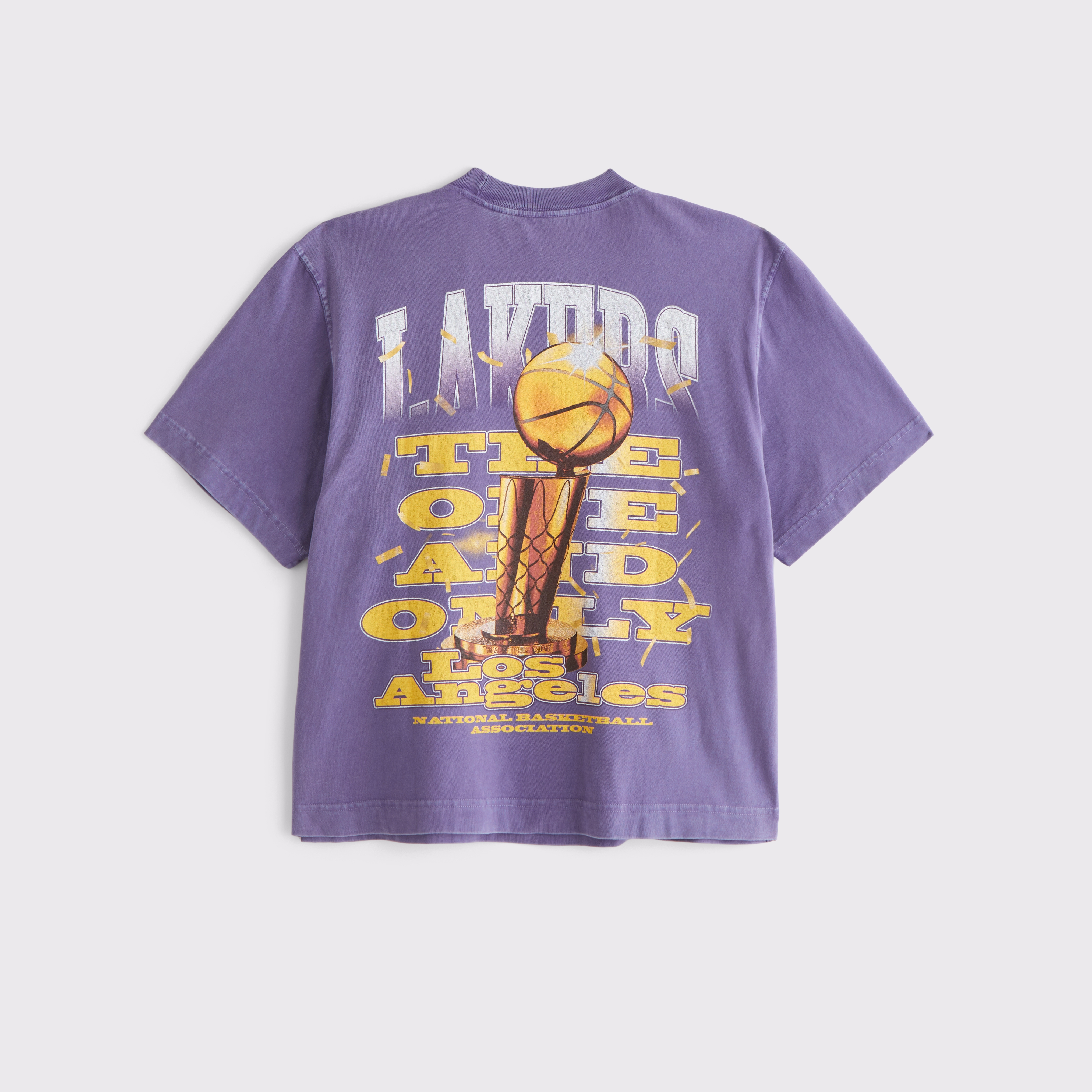 Tシャツ・カットソー Abercrombie & Fitch Cropped Los Angeles Lakers Graphic Tee KIC_123-5013-00367-303_prod1?