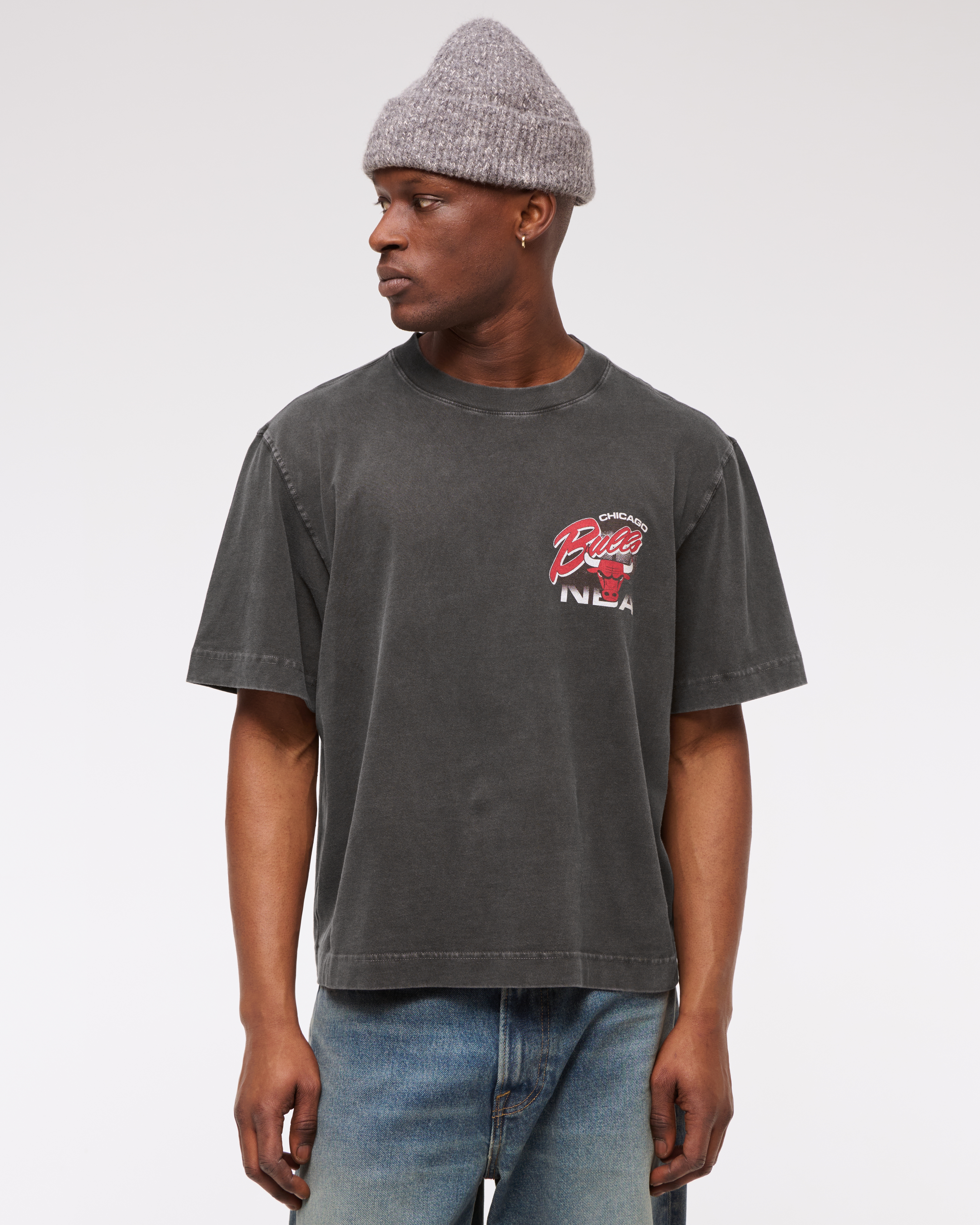Tシャツ・カットソー Abercrombie & Fitch Cropped Chicago Bulls Graphic Tee KIC_123-5013-00367-903_prod1?
