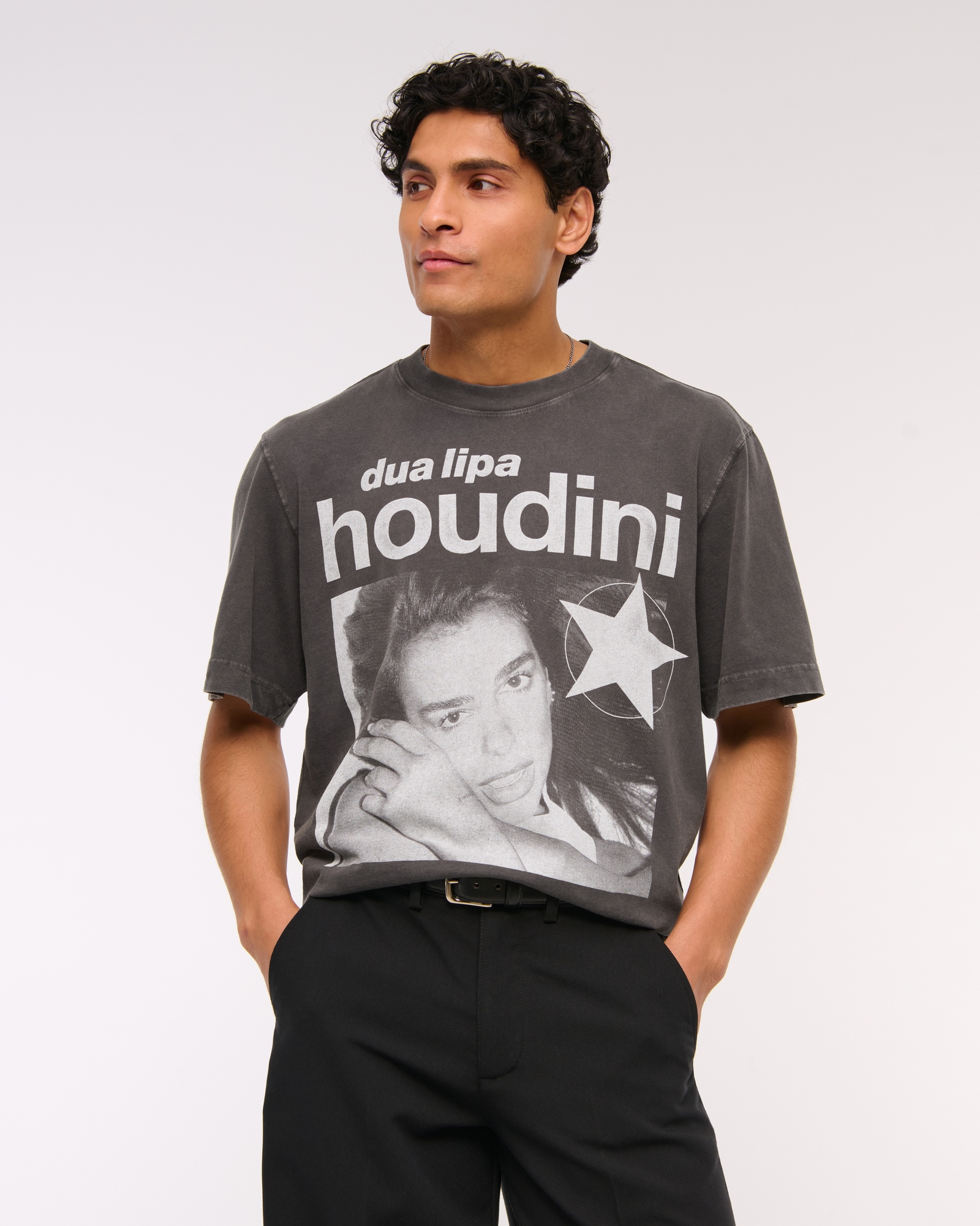 メンズ クロップド デュア・リパ グラフィックTシャツ | メンズ セール