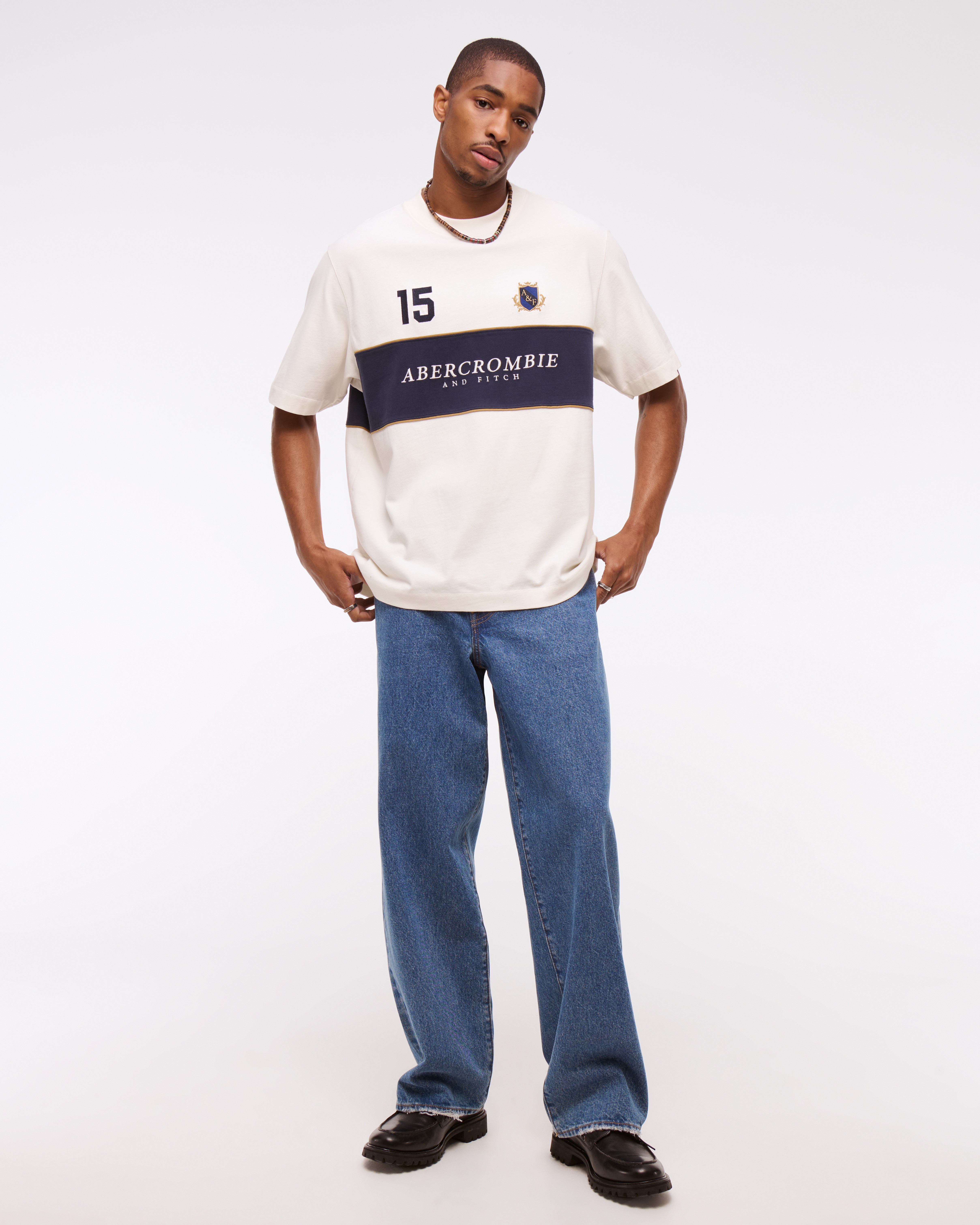 【Abercrombie & Fitch】クロップド ロゴ Tシャツ 関税送料込 KIC_123-5029-00002-900_prod1.