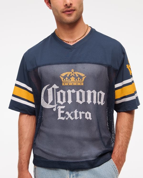 Modelo Cropped Football Jersey