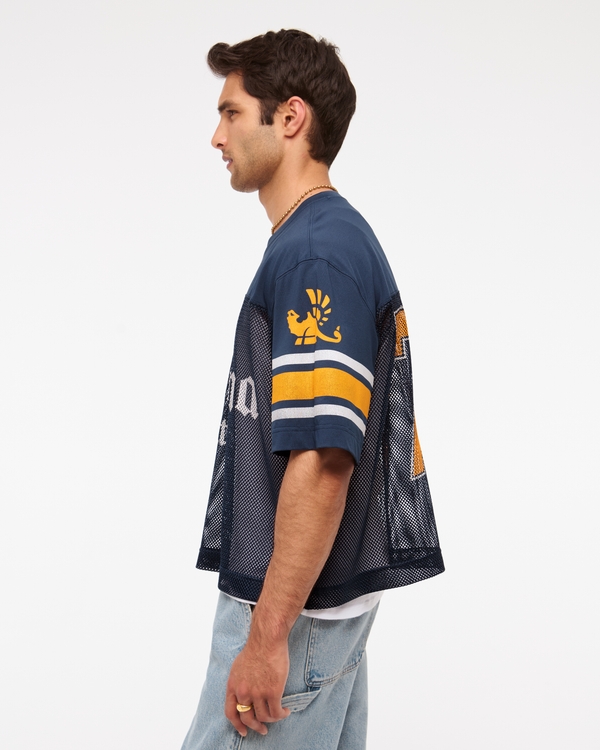 Modelo Cropped Football Jersey