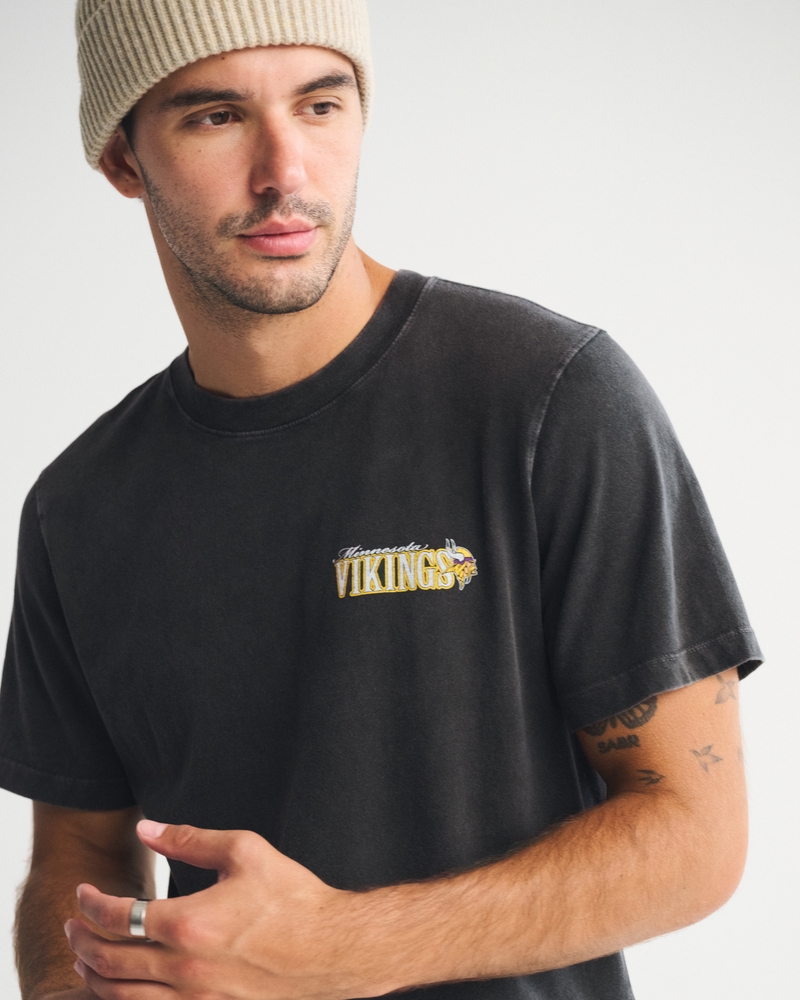 Minnesota Vikings Graphic Tee