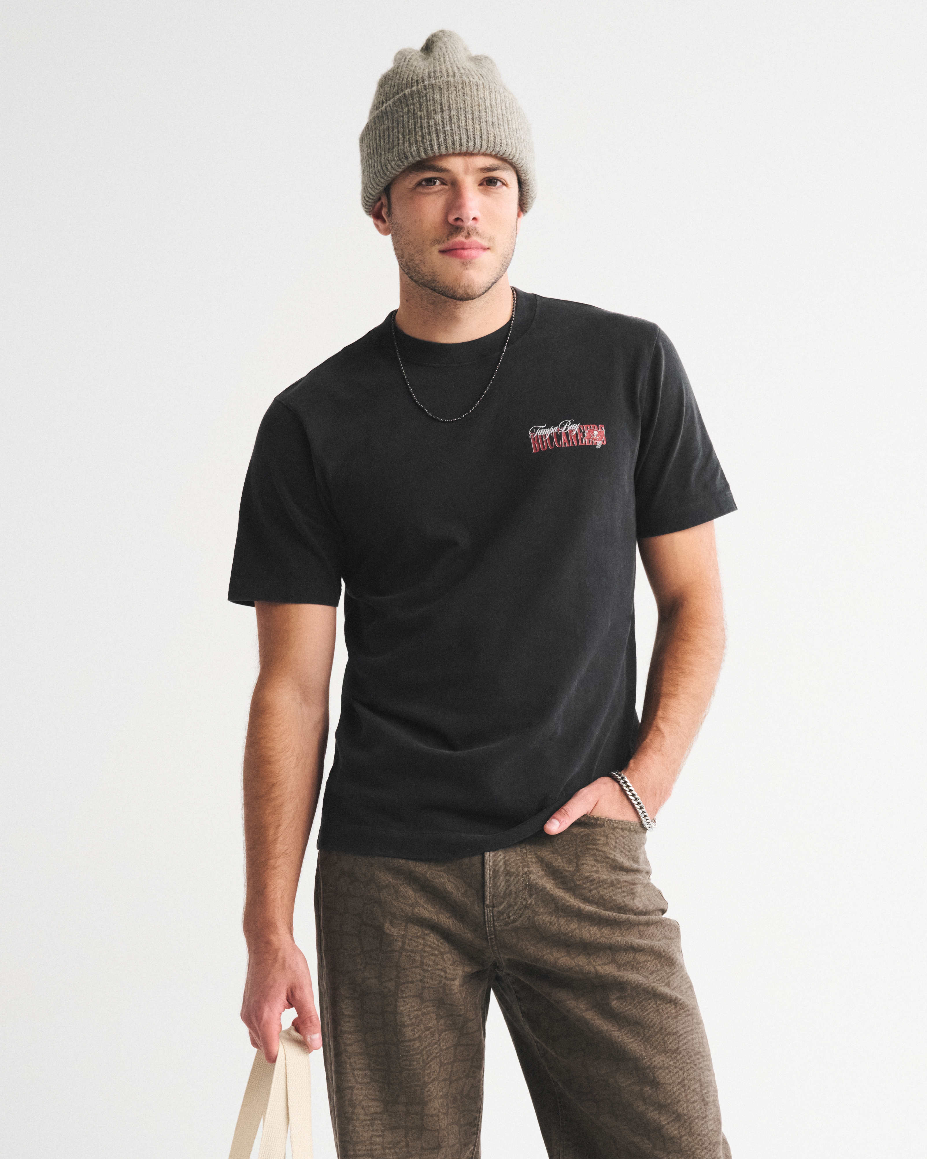 Abercrombie & Fitch Tampa Bay Buccaneers Graphic Tee In Black