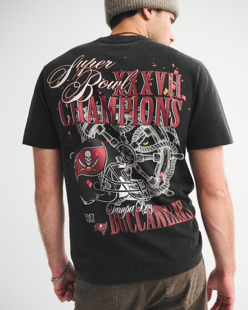 Tampa Bay Buccaneers Graphic Tee