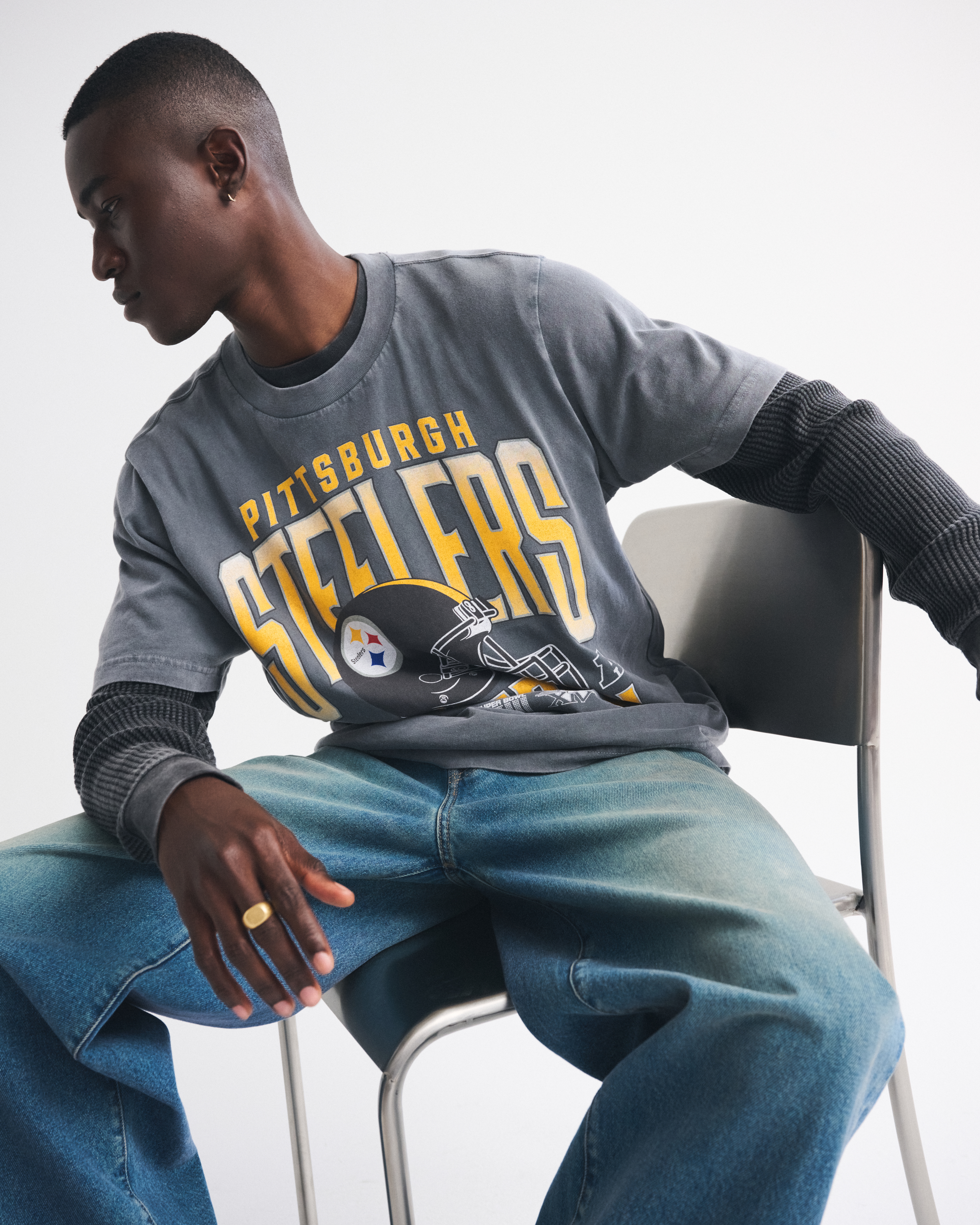 Abercrombie & Fitch Pittsburgh Steelers Vintage-inspired Graphic Tee In Gray