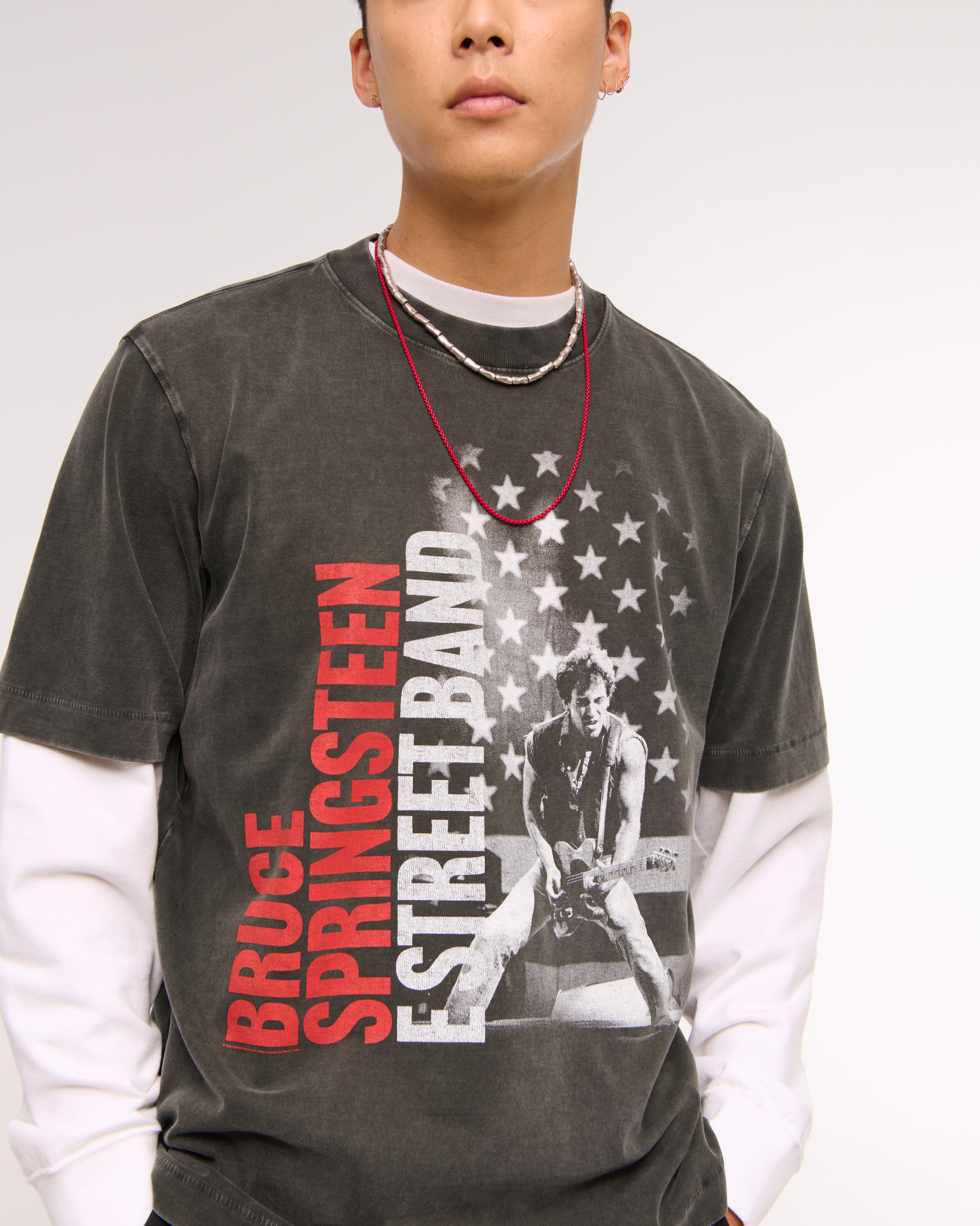 Мужские футболки Abercrombie & Fitch Memorial Tournament Premium Heavyweight 2.0 Graphic Tee — фото 3