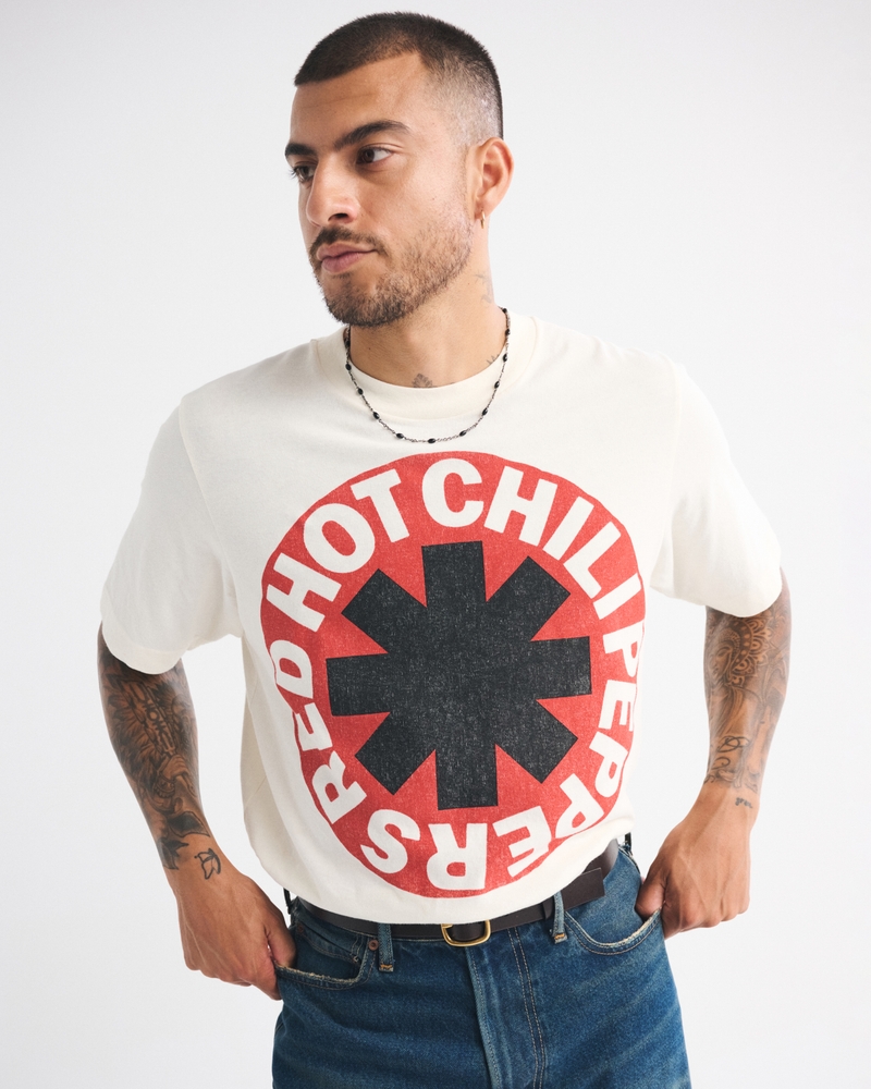 Men's Red Hot Chili Peppers Vintage-Inspired Graphic Tee | Men's