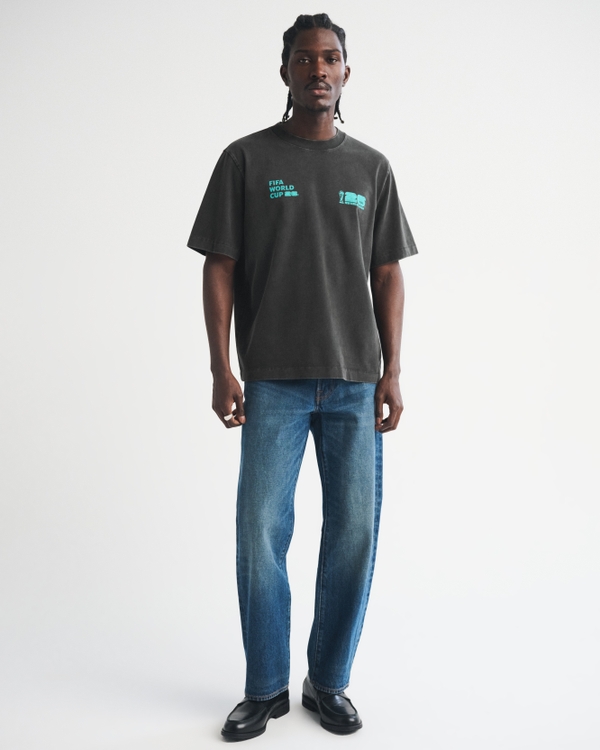 select to zoom model image