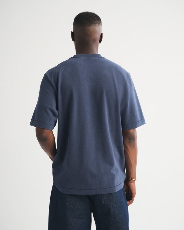 select to zoom model image