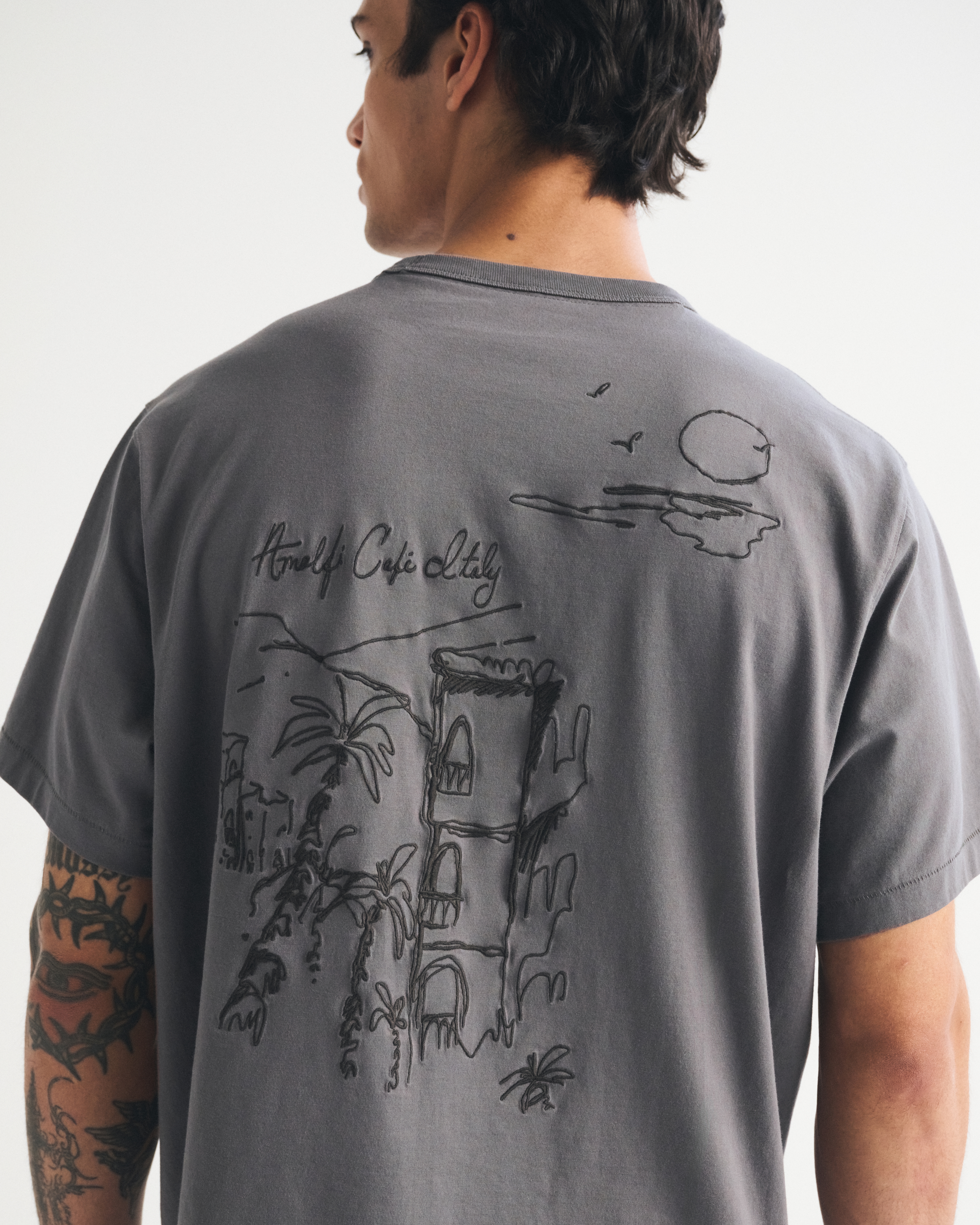 Мужские футболки Abercrombie & Fitch Boxy Graphic Tee — фото 3