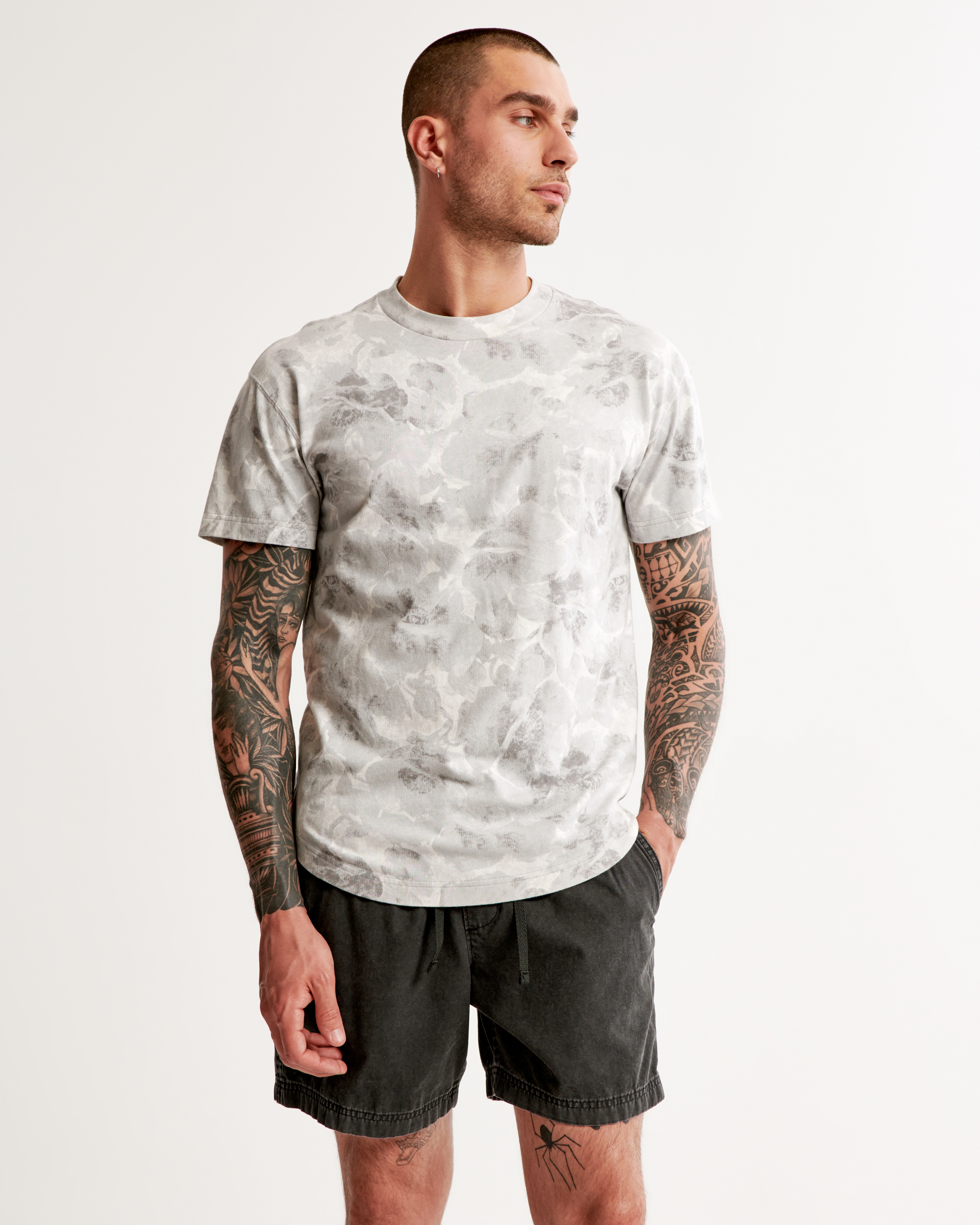 Hombre Camiseta básica floral con dobladillo redondeado | Hombre