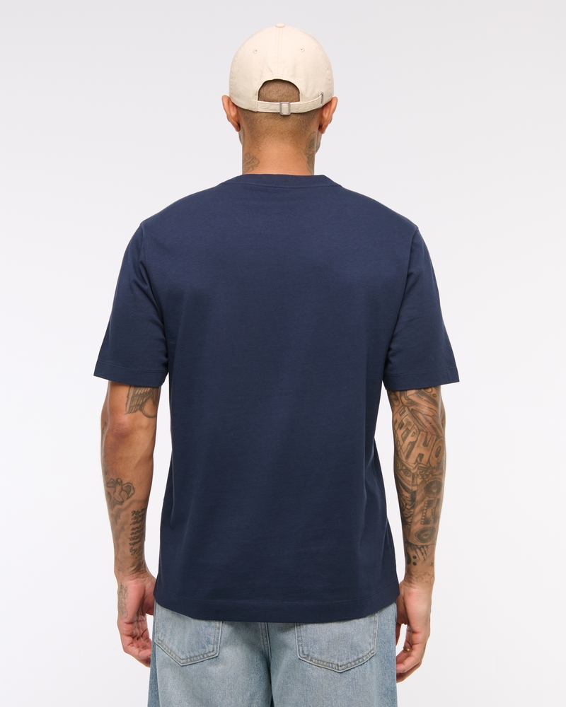 select to zoom model image