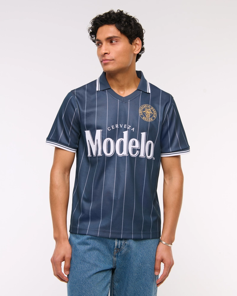 Modelo Soccer Jersey-Inspired Polo