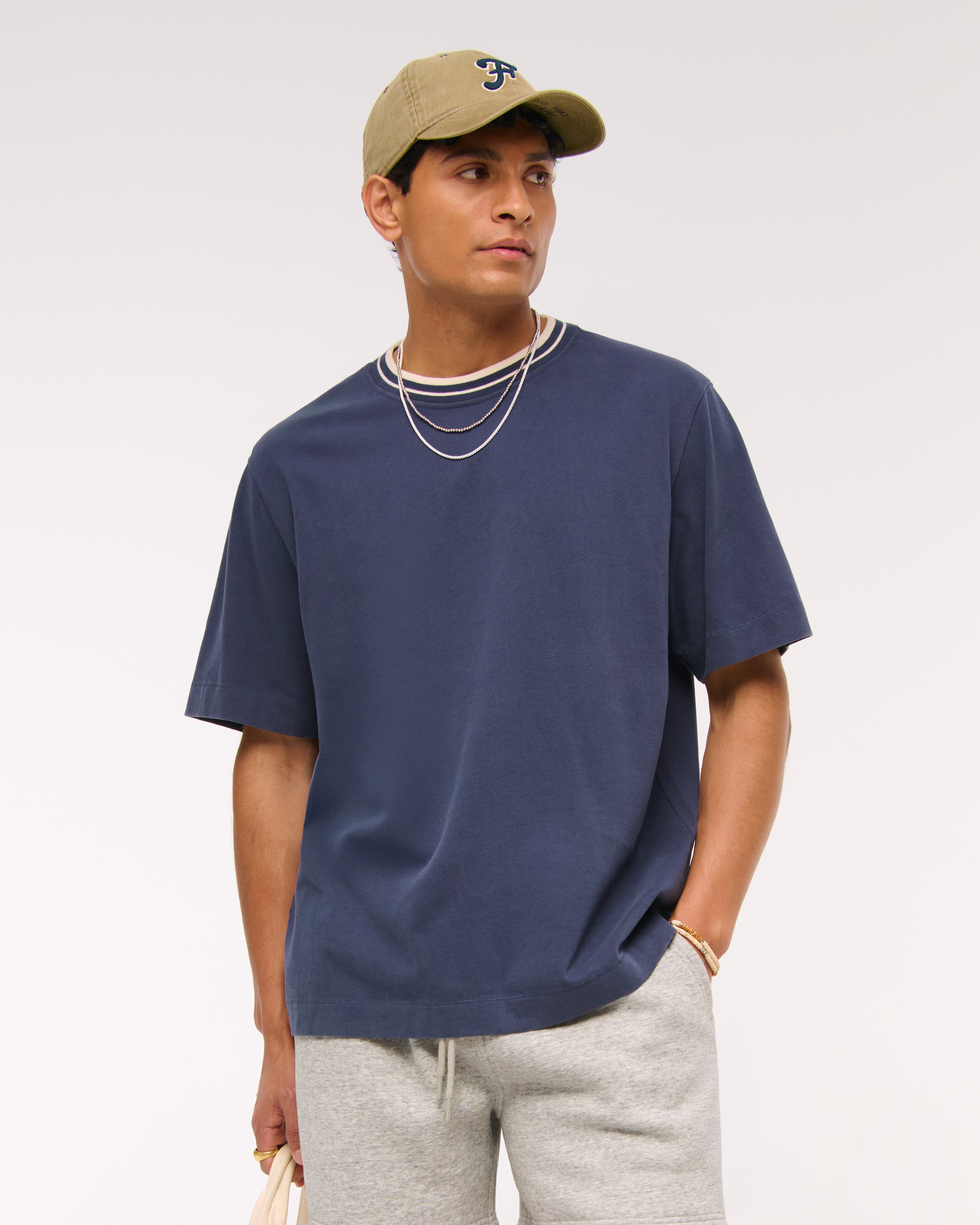★Abercrombie & Fitch★ プレミアムヘビーウェイト 2.0Tシャツ Men's Premium Heavyweight 2.0 Tee | Men's Tops | Abercrombie.com