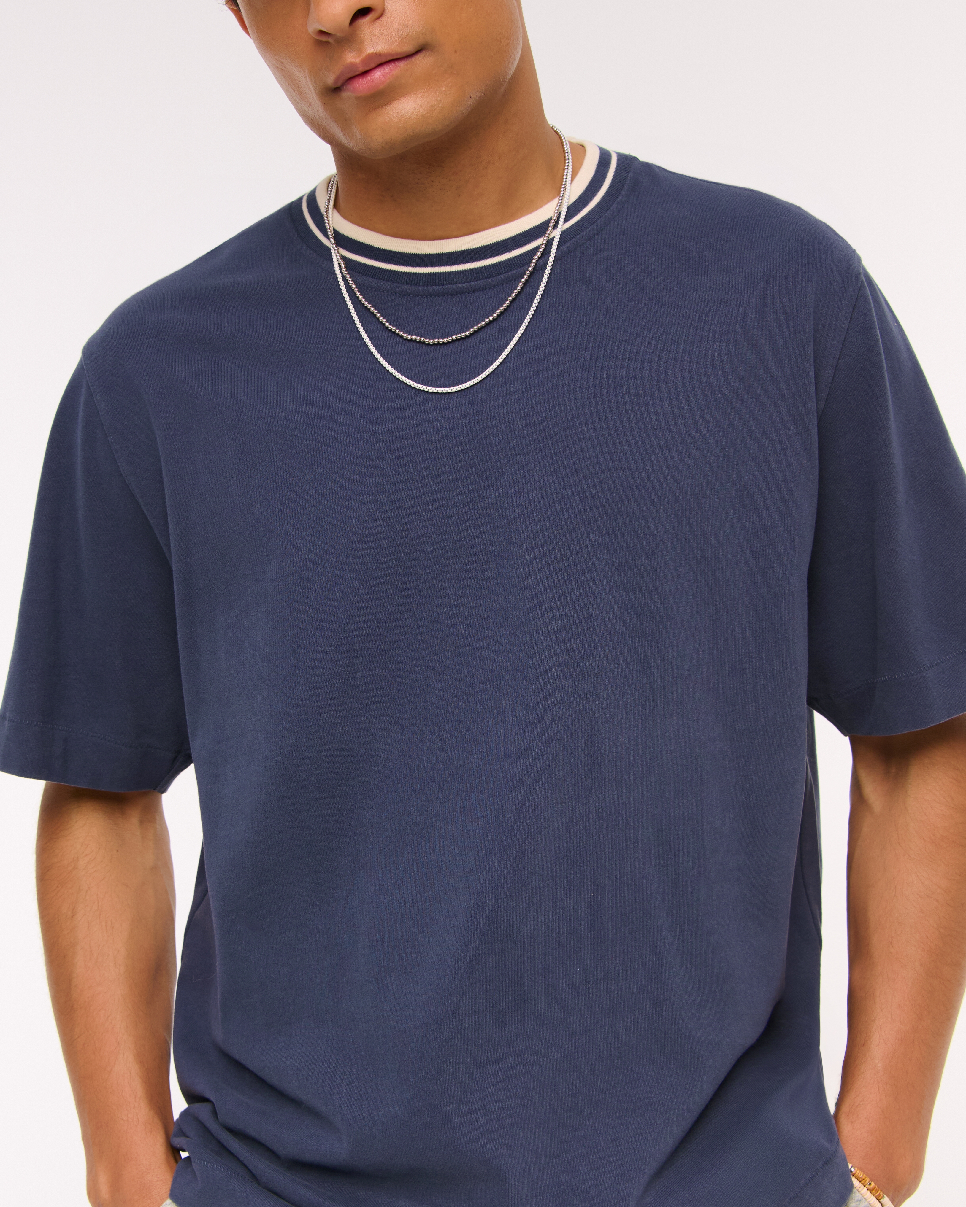 ★Abercrombie & Fitch★ プレミアムヘビーウェイト 2.0Tシャツ Men's Premium Heavyweight 2.0 Tee | Men's Tops | Abercrombie.com