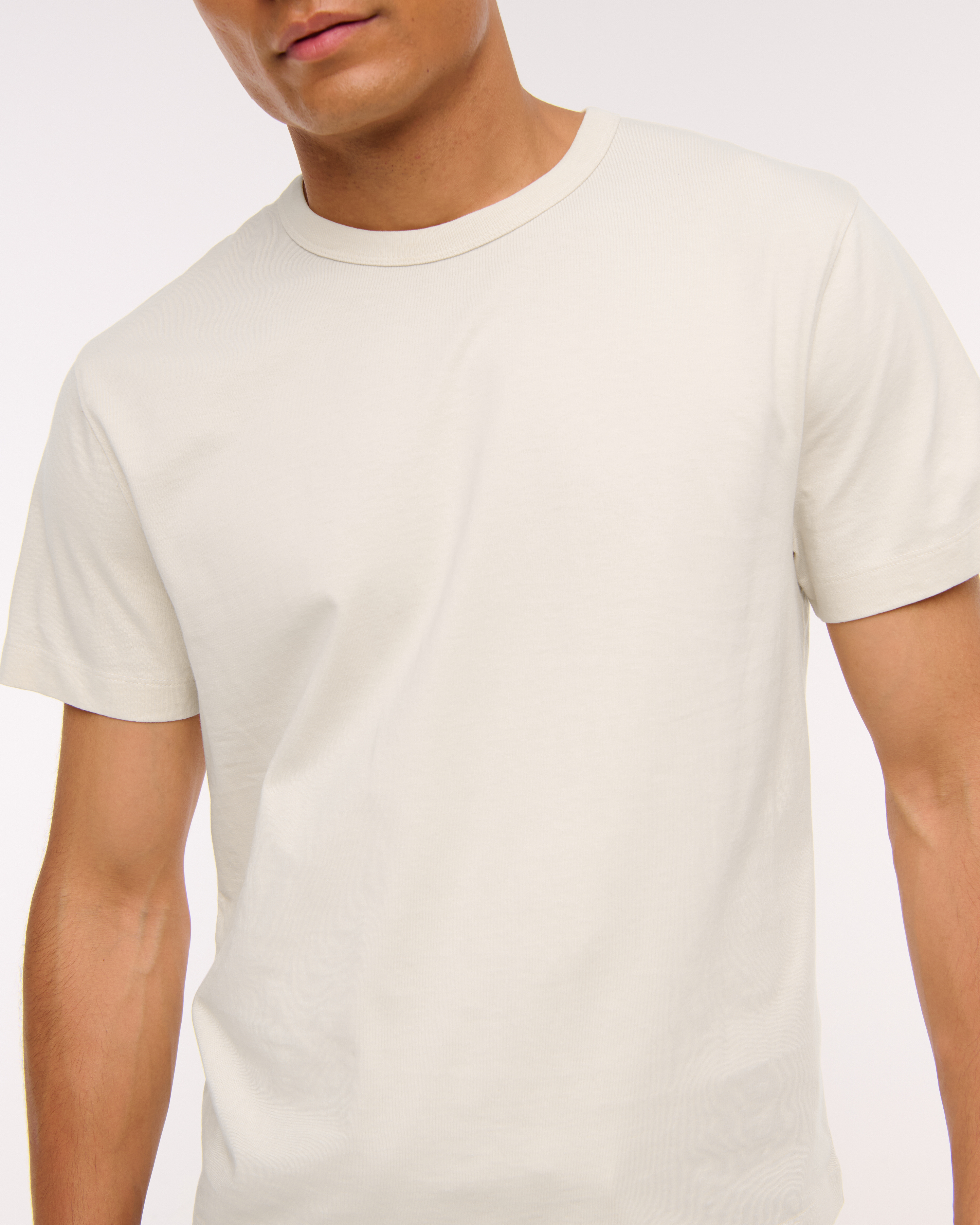 Мужская футболка Abercrombie & Fitch Classic Polished Cropped Tee, цвет: Кремовый — фото 3