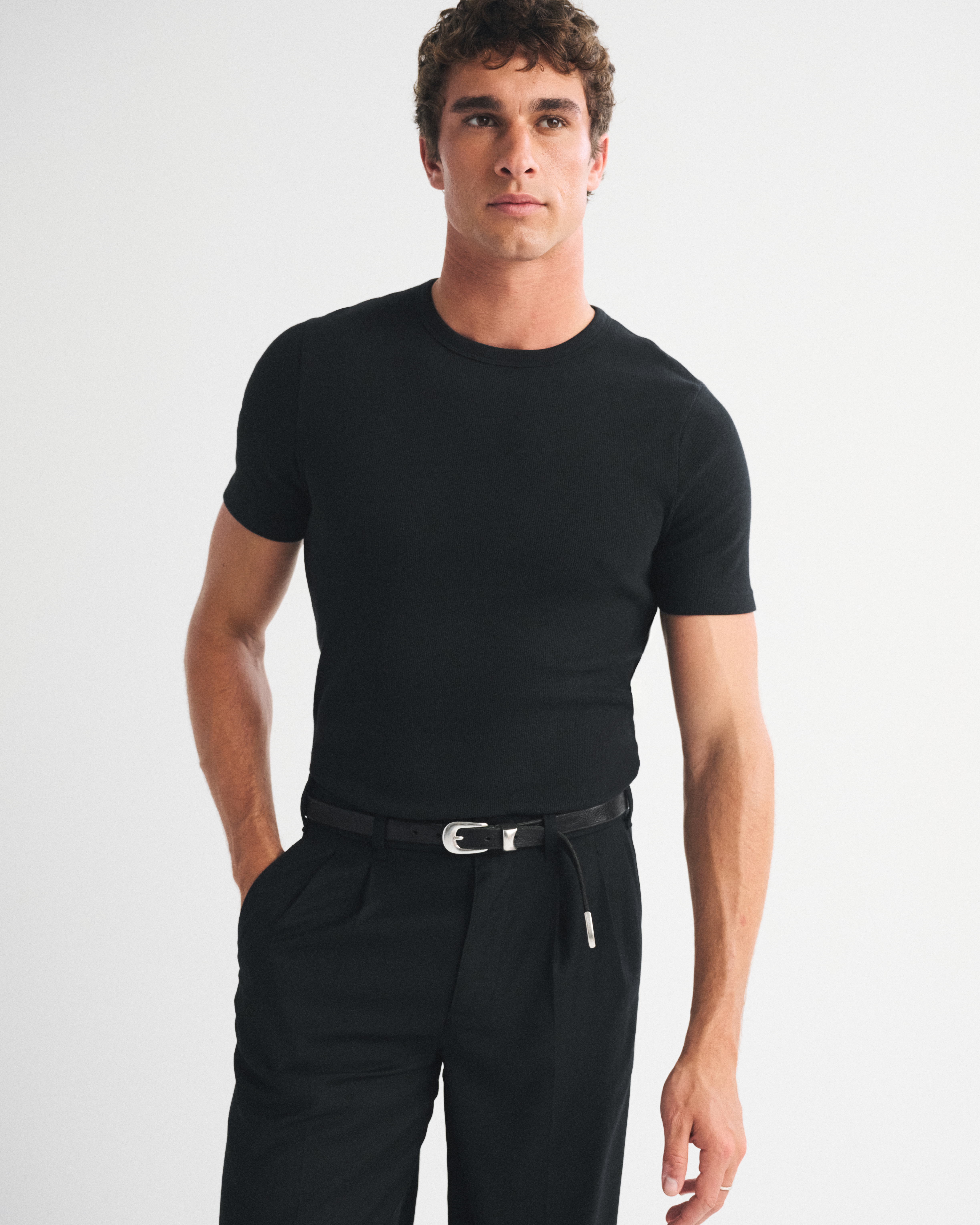 Мужские футболки Abercrombie & Fitch Essential Slim Ribbed Tee — фото 2