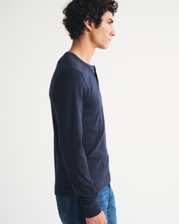 select to zoom model image