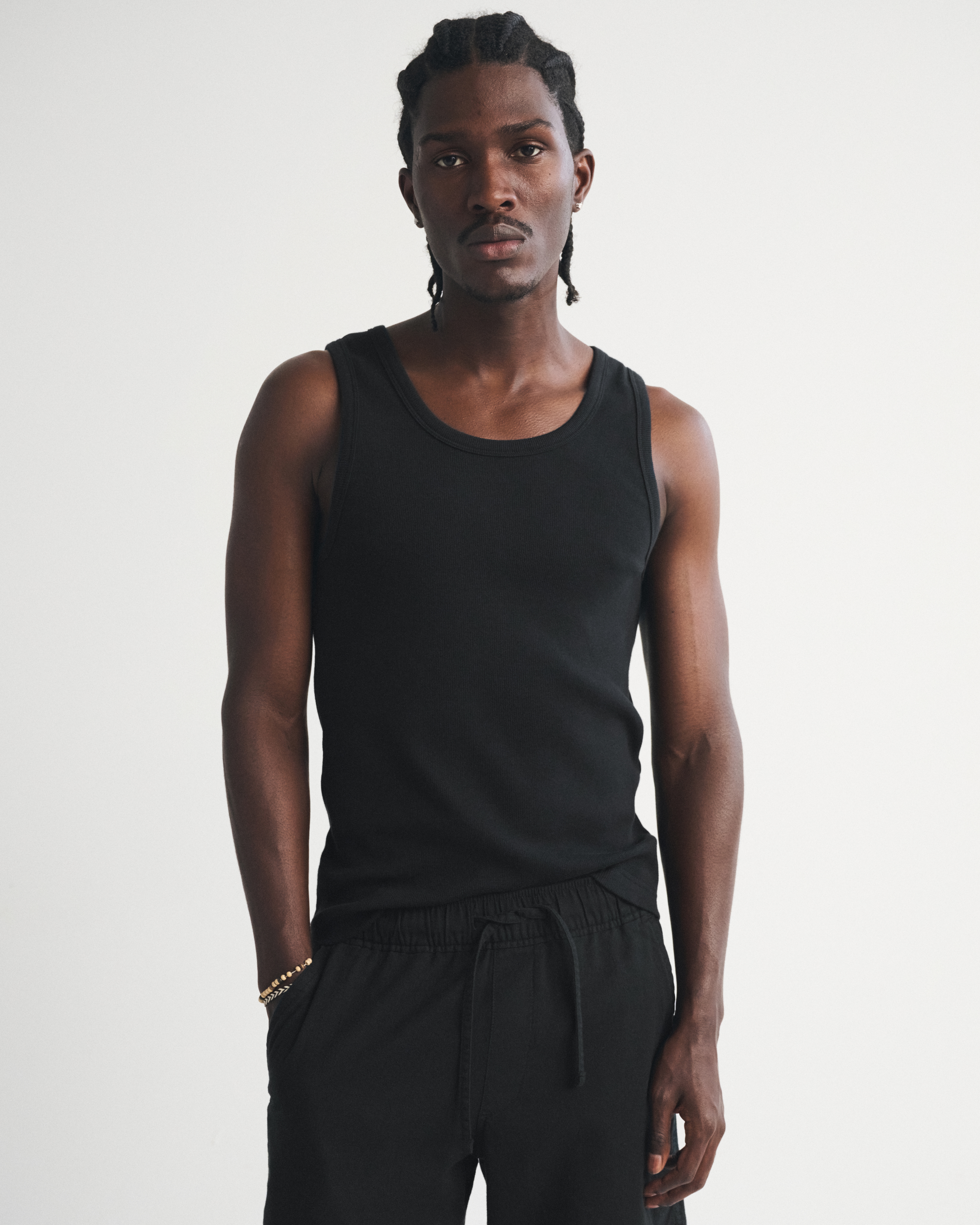 Мужские топы Abercrombie & Fitch Essential Slim Ribbed Tank — фото 2