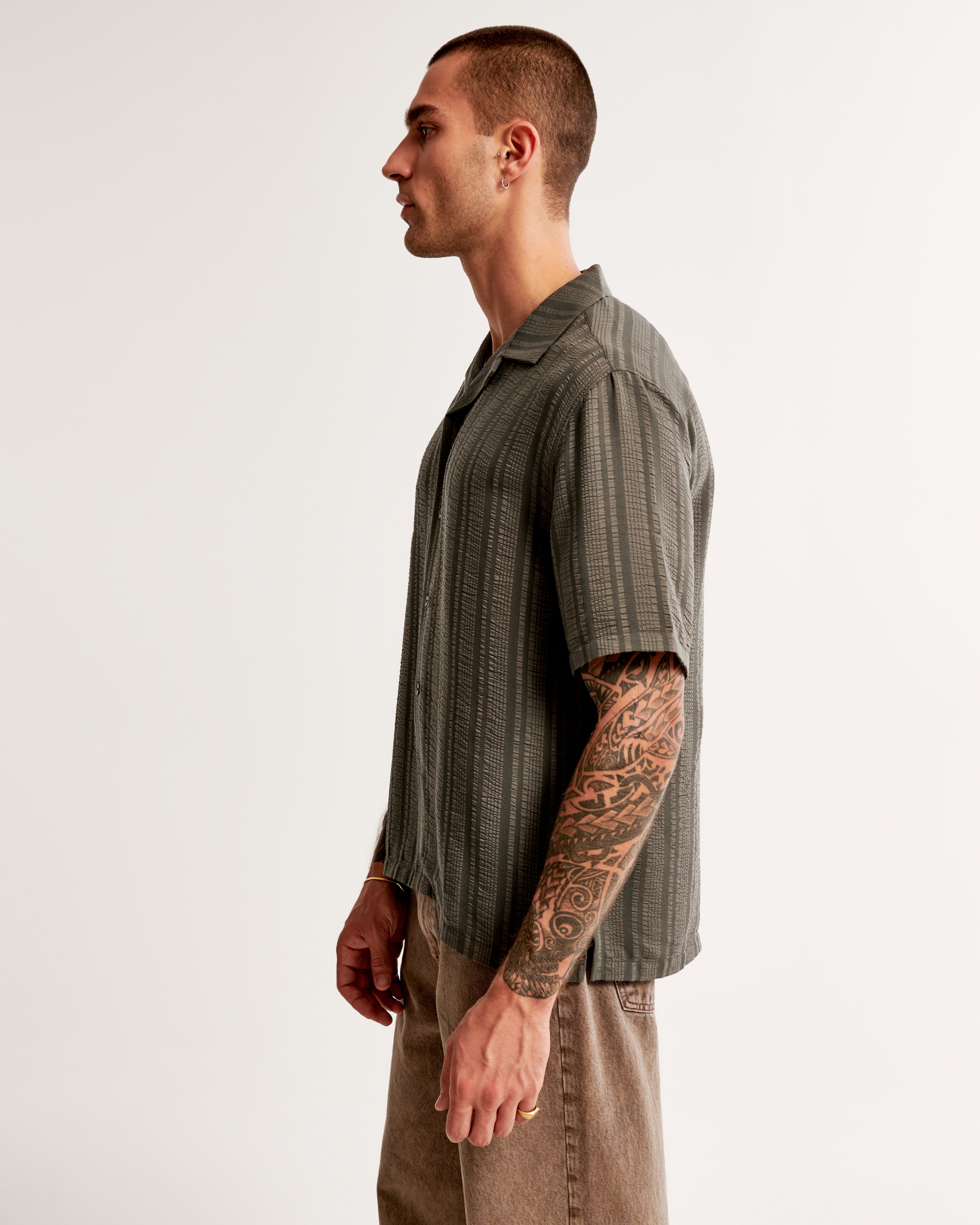 Crew neck hotsell button down shirt