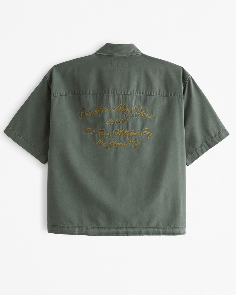 Short-Sleeve Cropped Workwear Graphic Button-Up Shirt