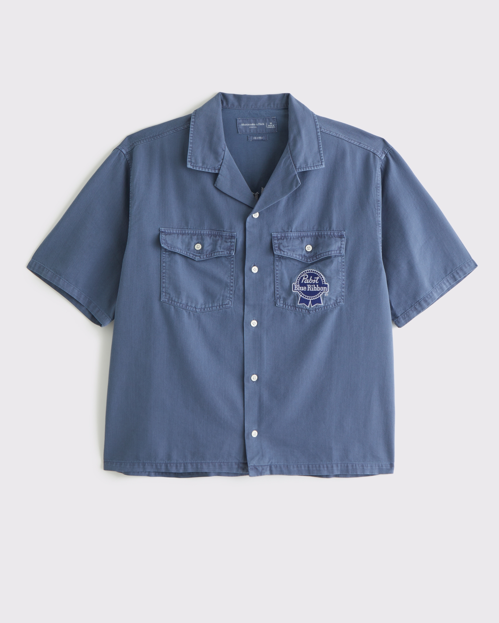 Short-Sleeve Cropped Guinness Workwear Button-Up Shirt