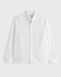 Camisa abotonada en un tejido veraniego de mezcla de lino