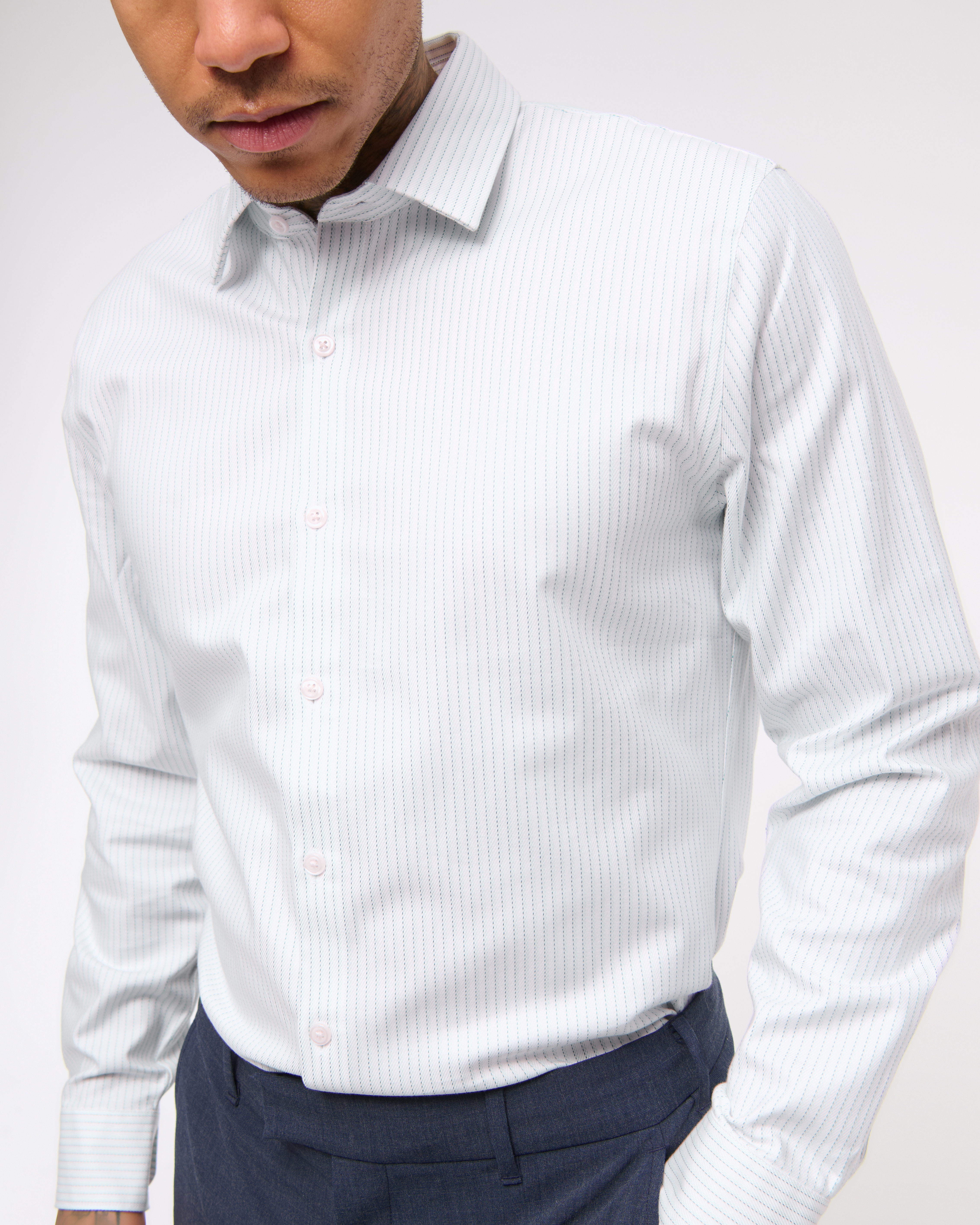 Мужские рубашки Abercrombie & Fitch A&F Collins Slim Stretch Suiting Shirt — фото 3