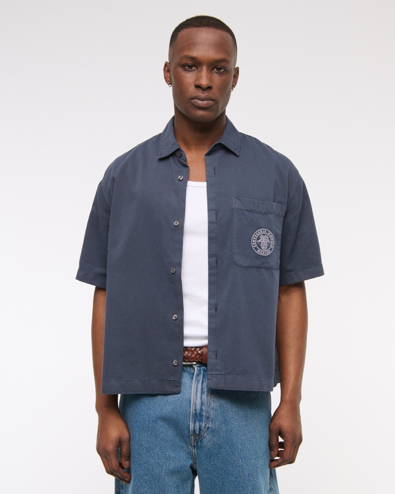 Short-Sleeve Cropped Modelo Workwear Button-Up Shirt