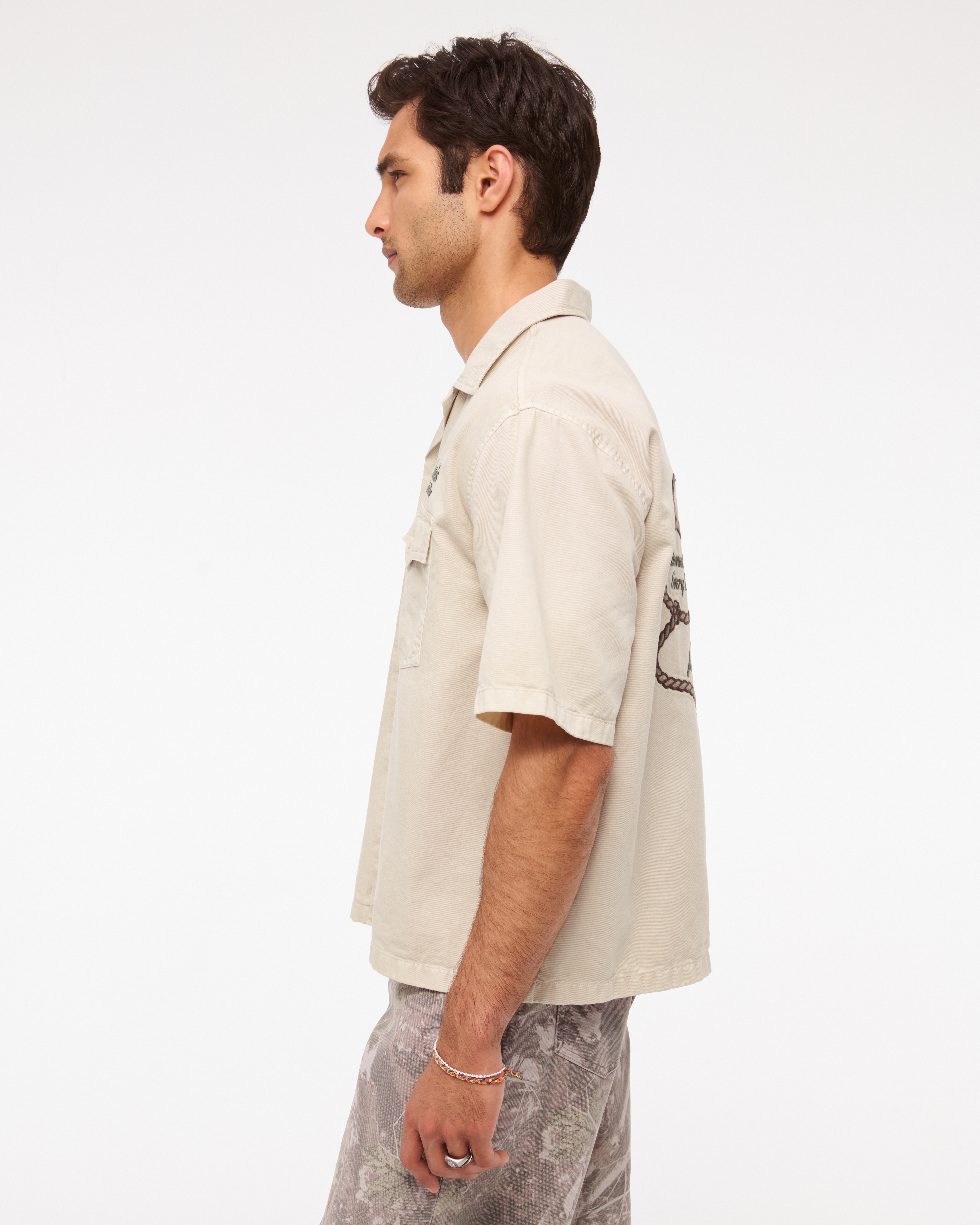 Men's Short-Sleeve Cropped Western Graphic Button-Up Shirt