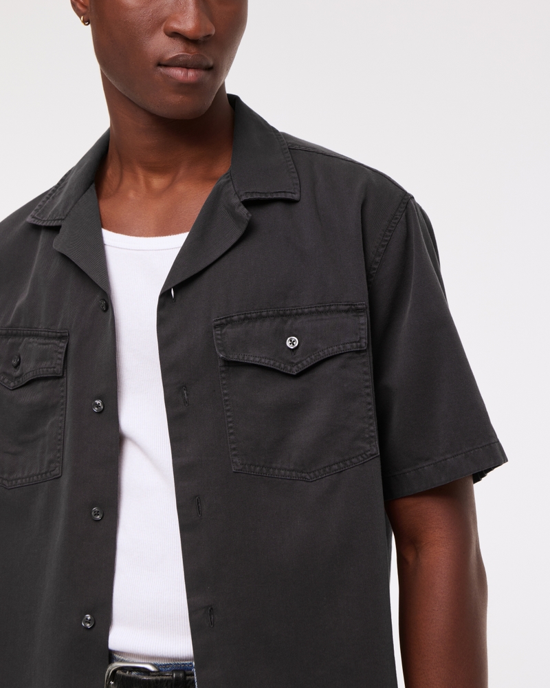 Short-Sleeve Cropped Stella Artois Workwear Button-Up Shirt
